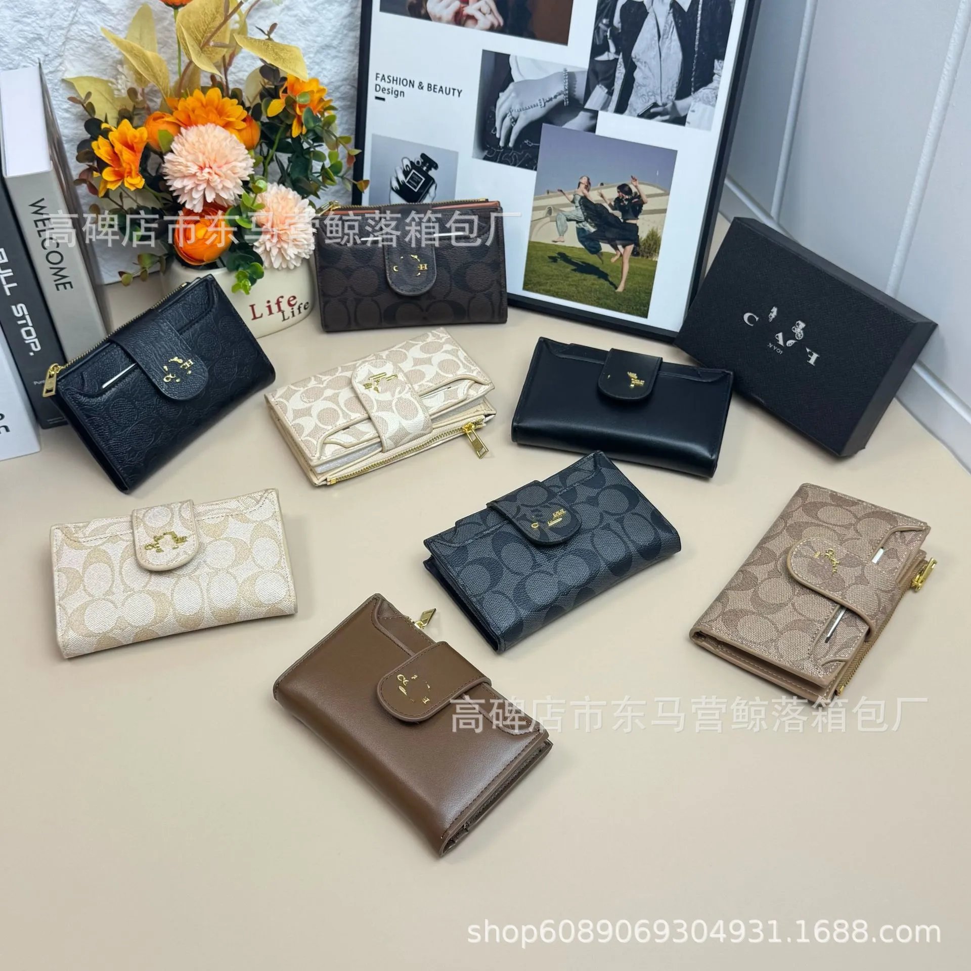 C蔻家跨境新款时尚印老花短款女士钱包手拿包外贸批发轻奢带礼盒