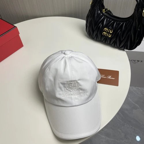 caps