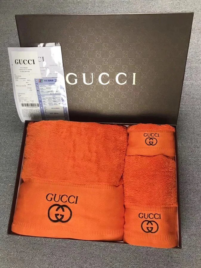 Gucci Towel Set