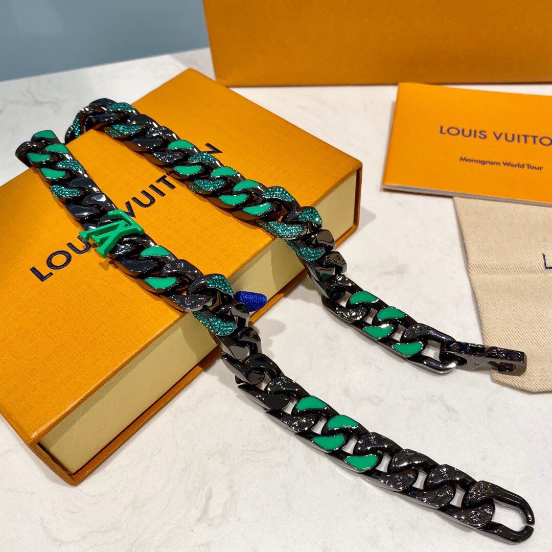 Louis Vuitton Chain Links Necklace Green