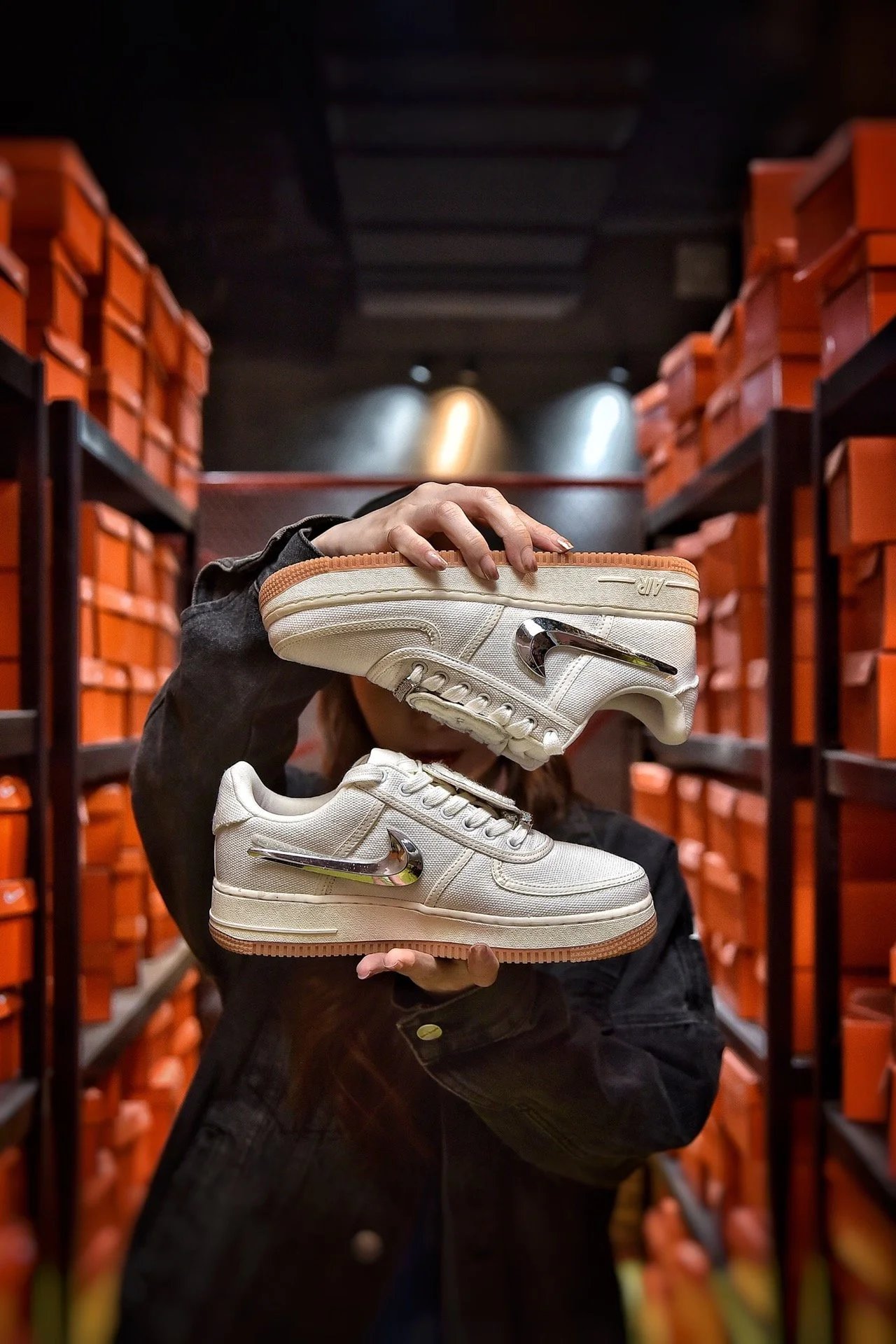 Travis Scott x Air Force 1 “米白”空军换购原盒 换钩魔术贴 AQ4211-101