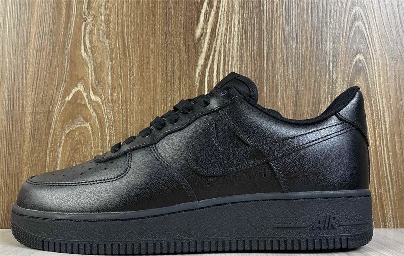 Nike Air Force 1 Low Triple Black Sneakers