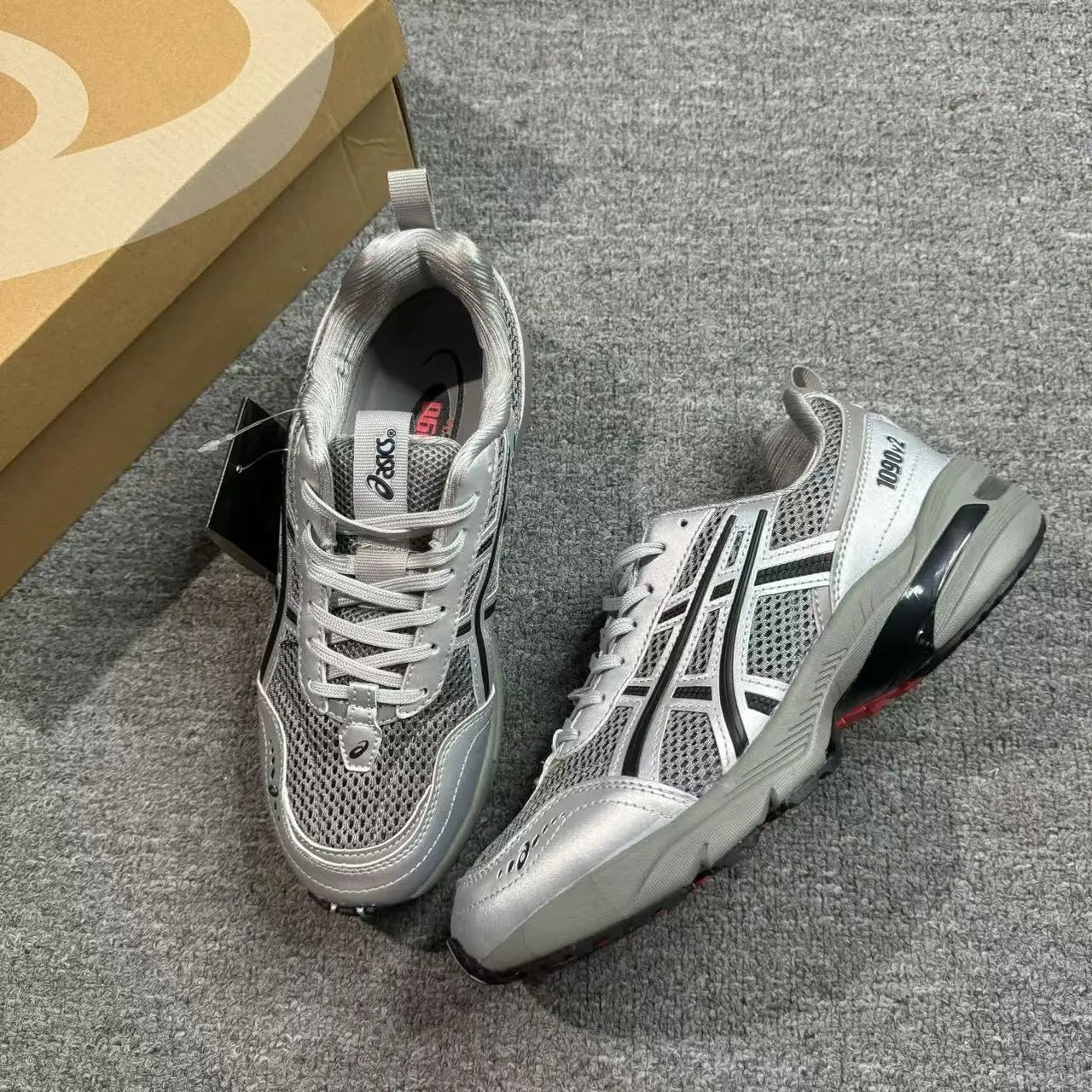 Asics Gel-1090 V2 Silver Black Running Shoes