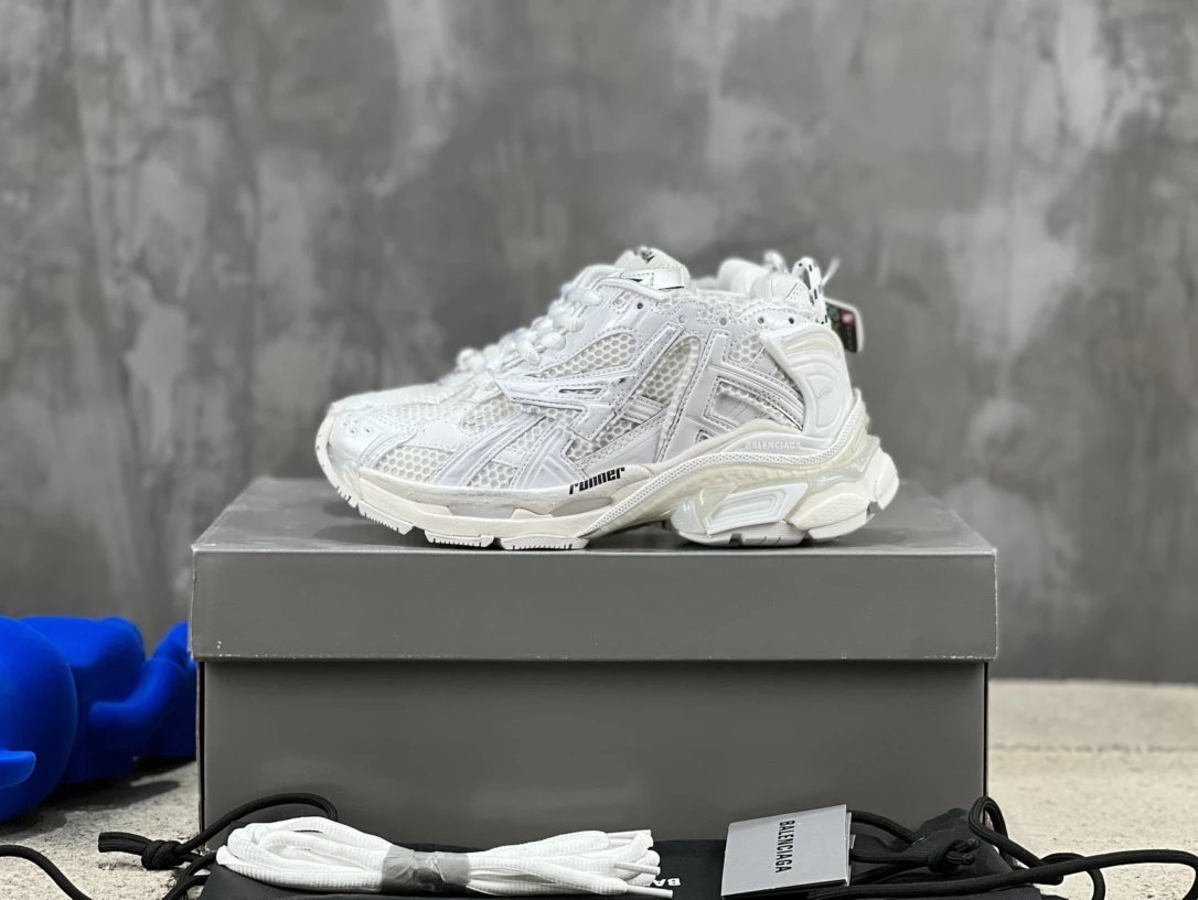 B*alenciaga Runner shoes