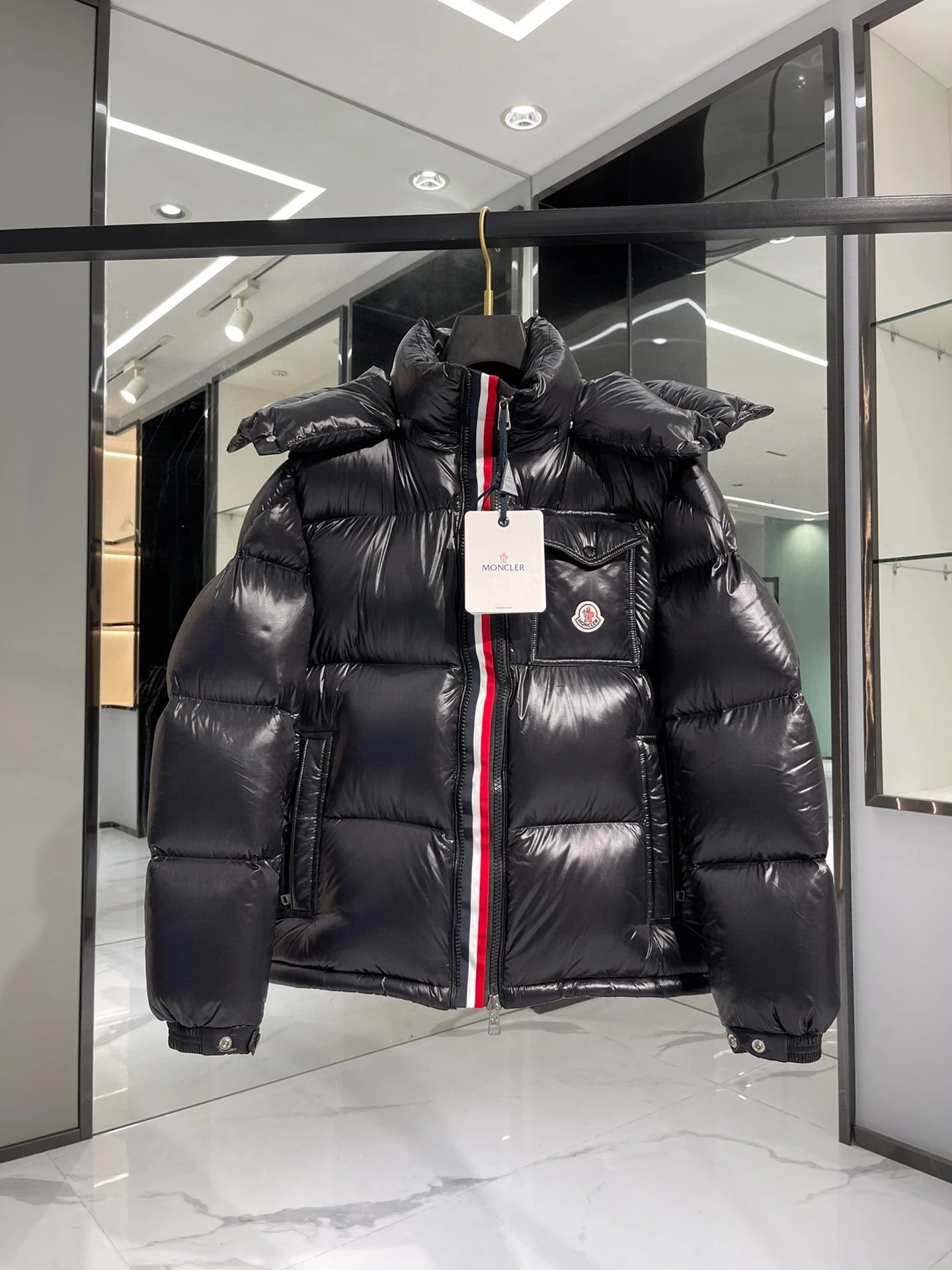 M*K 新款三色条纹双拉链羽绒服包含防尘袋