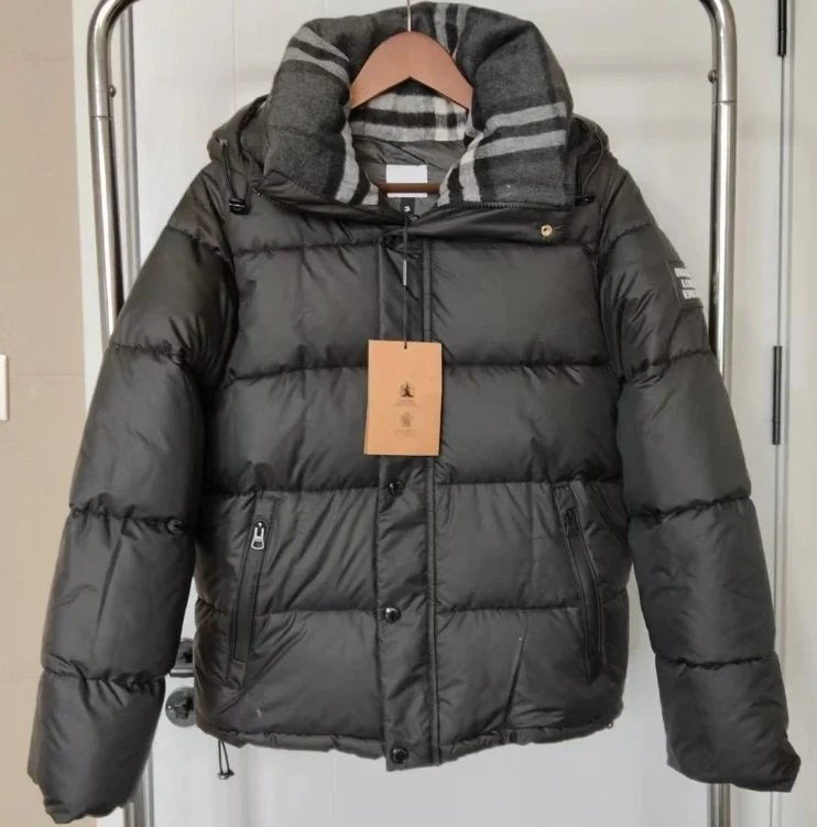 Moncler puffer vest black