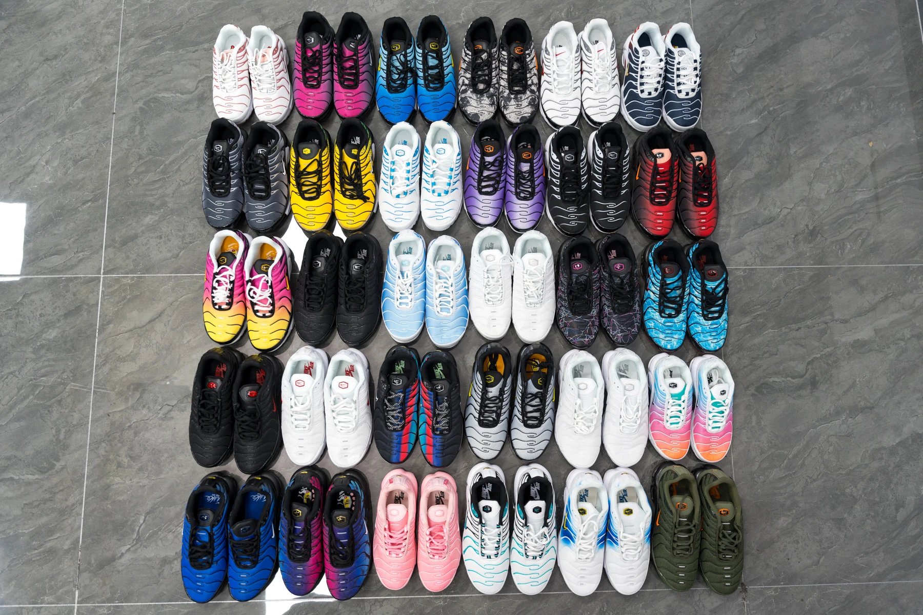 Nike Air Max Plus TN SE Collection