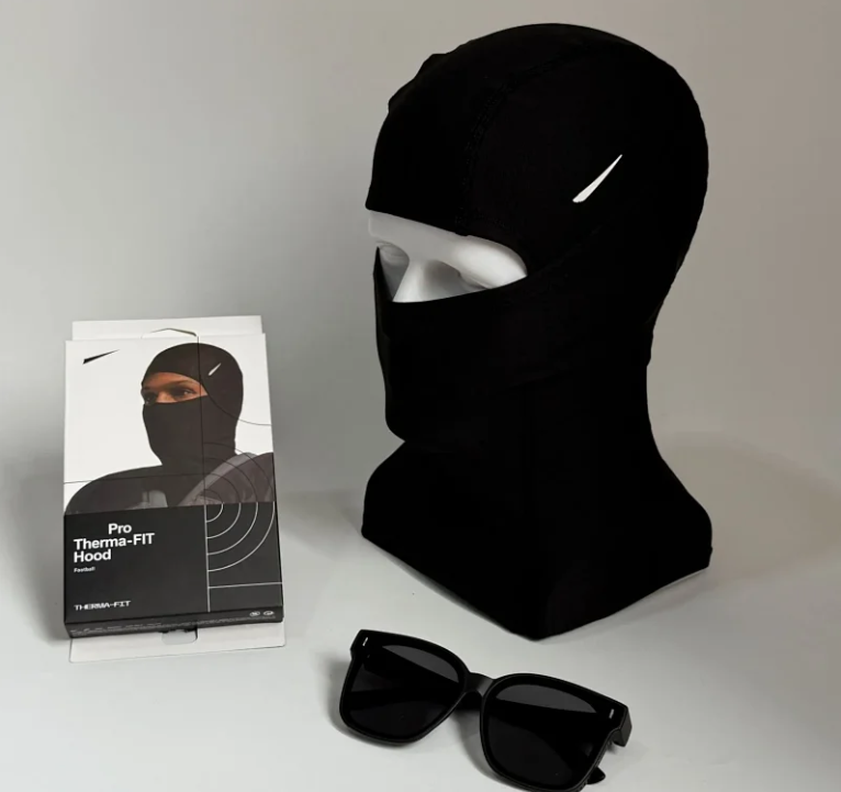 Nike Pro Therma-FIT Hood