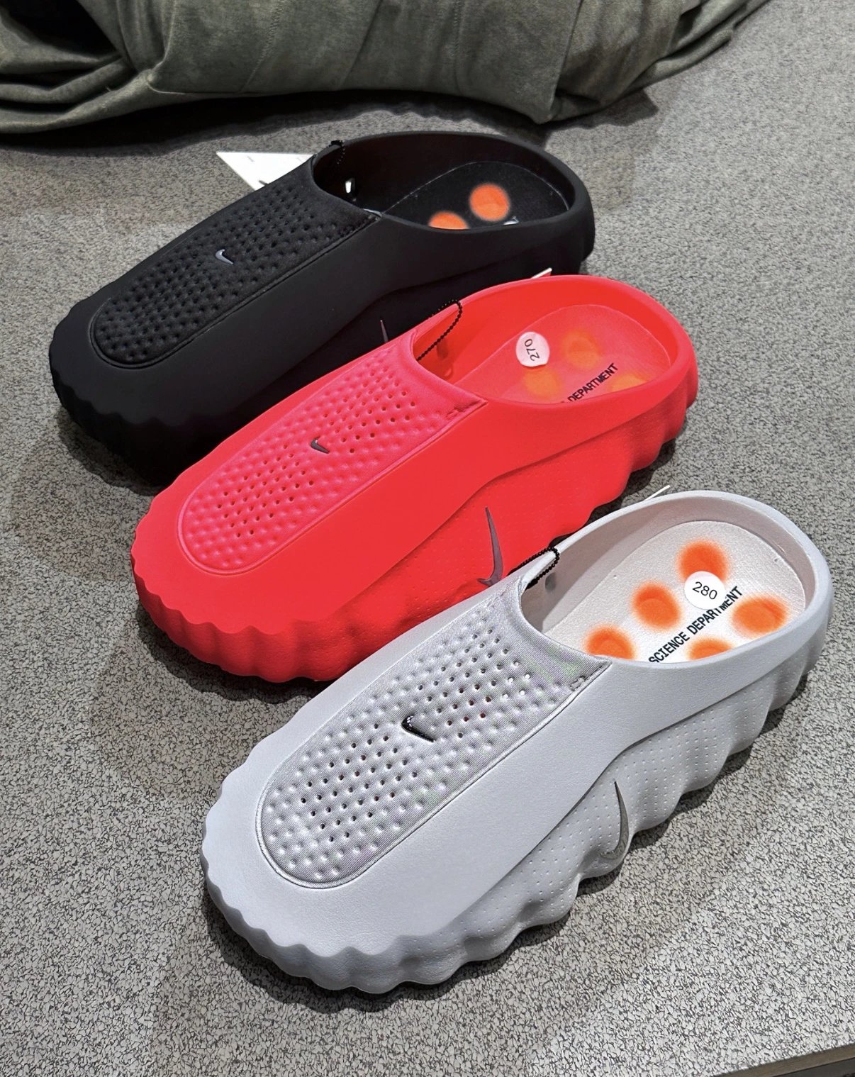 Nike Mind 001