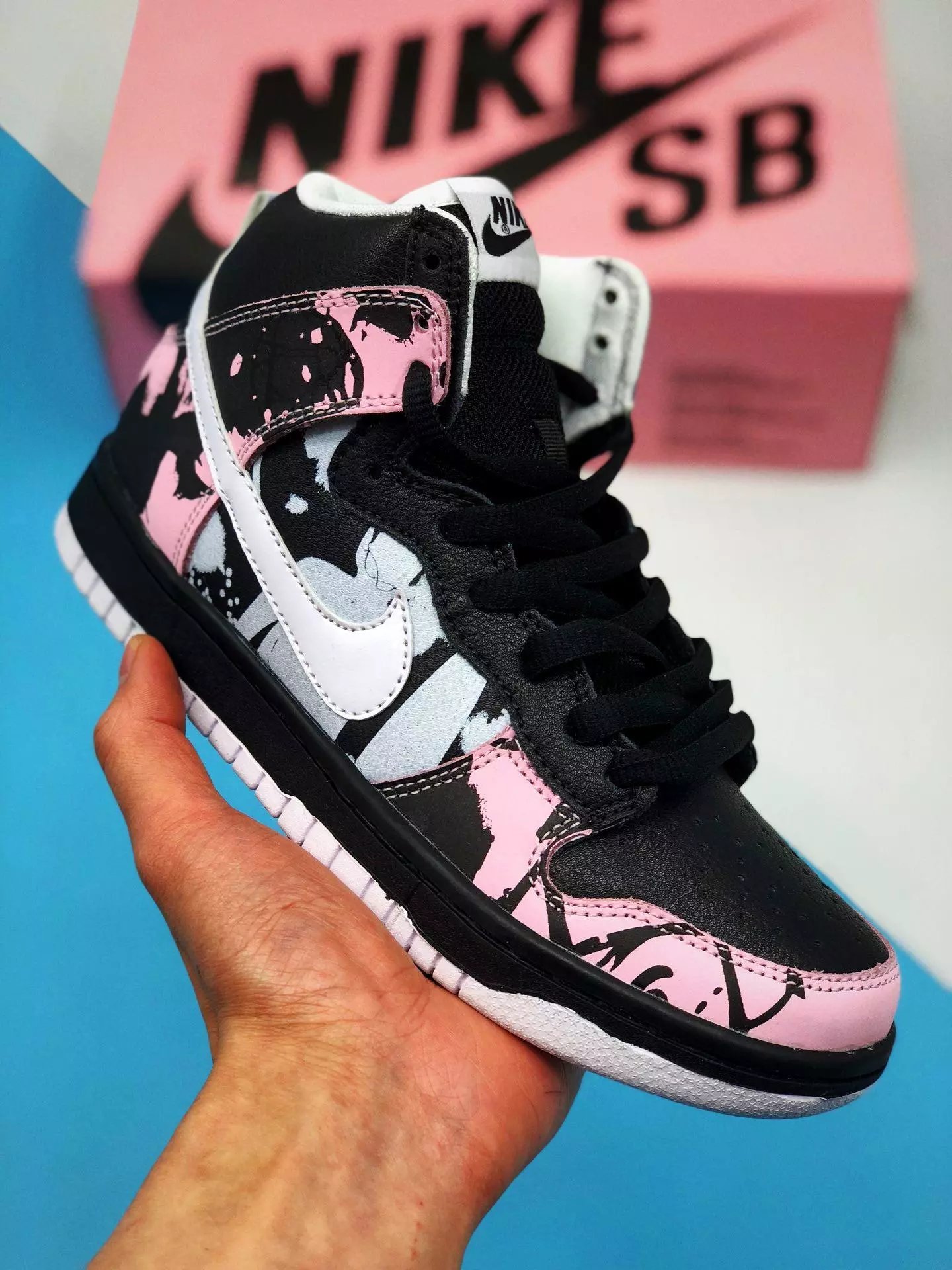 耐克Nike Dunk High Pro SB “Unkle” 黑粉白 绝版涂鸦 滑板鞋 305050-013