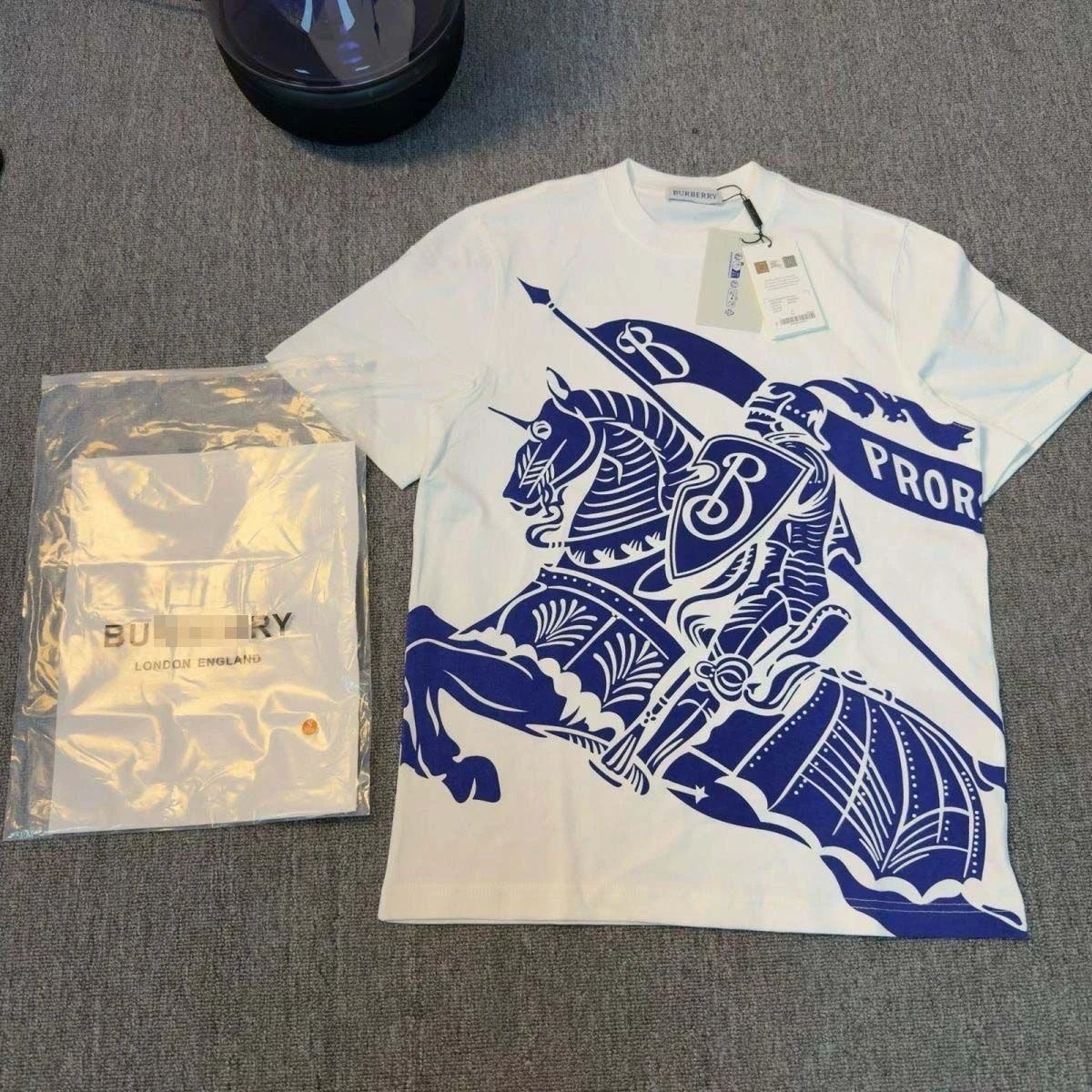 Burberry Equestrian Knight T-shirt