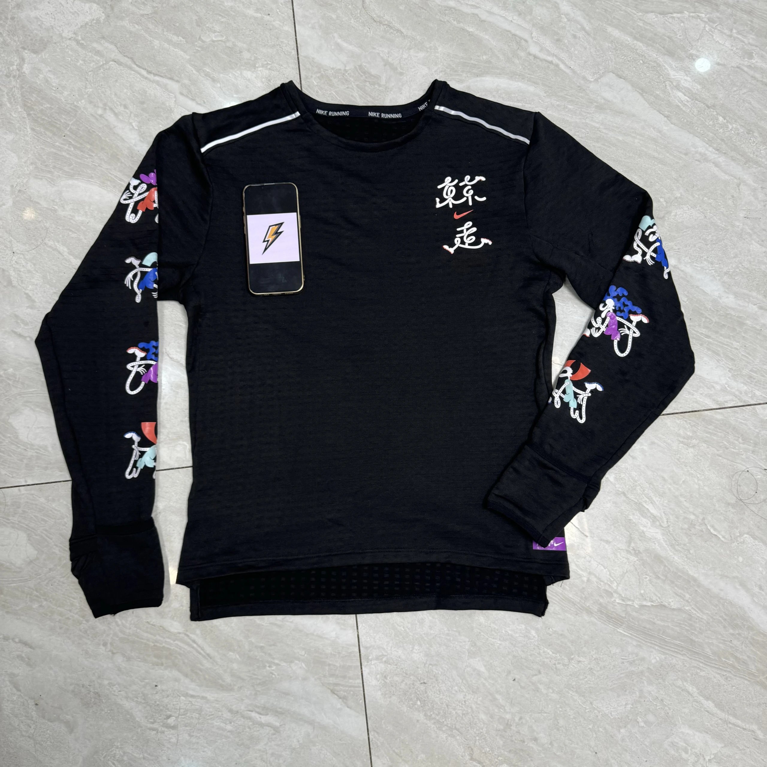 NIKE Running Tokyo Graphic Long Sleeve Top