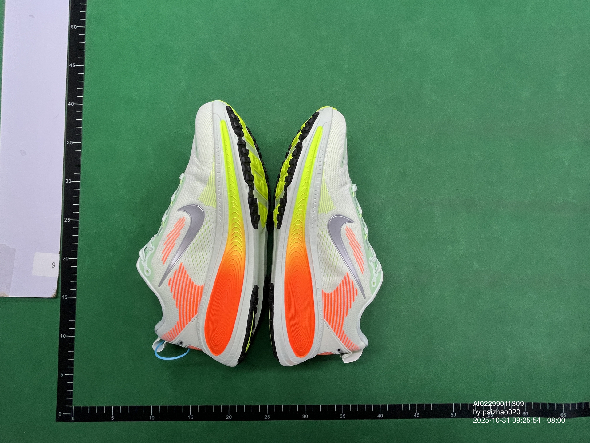 Nike Vomero 18 Green Orange QC