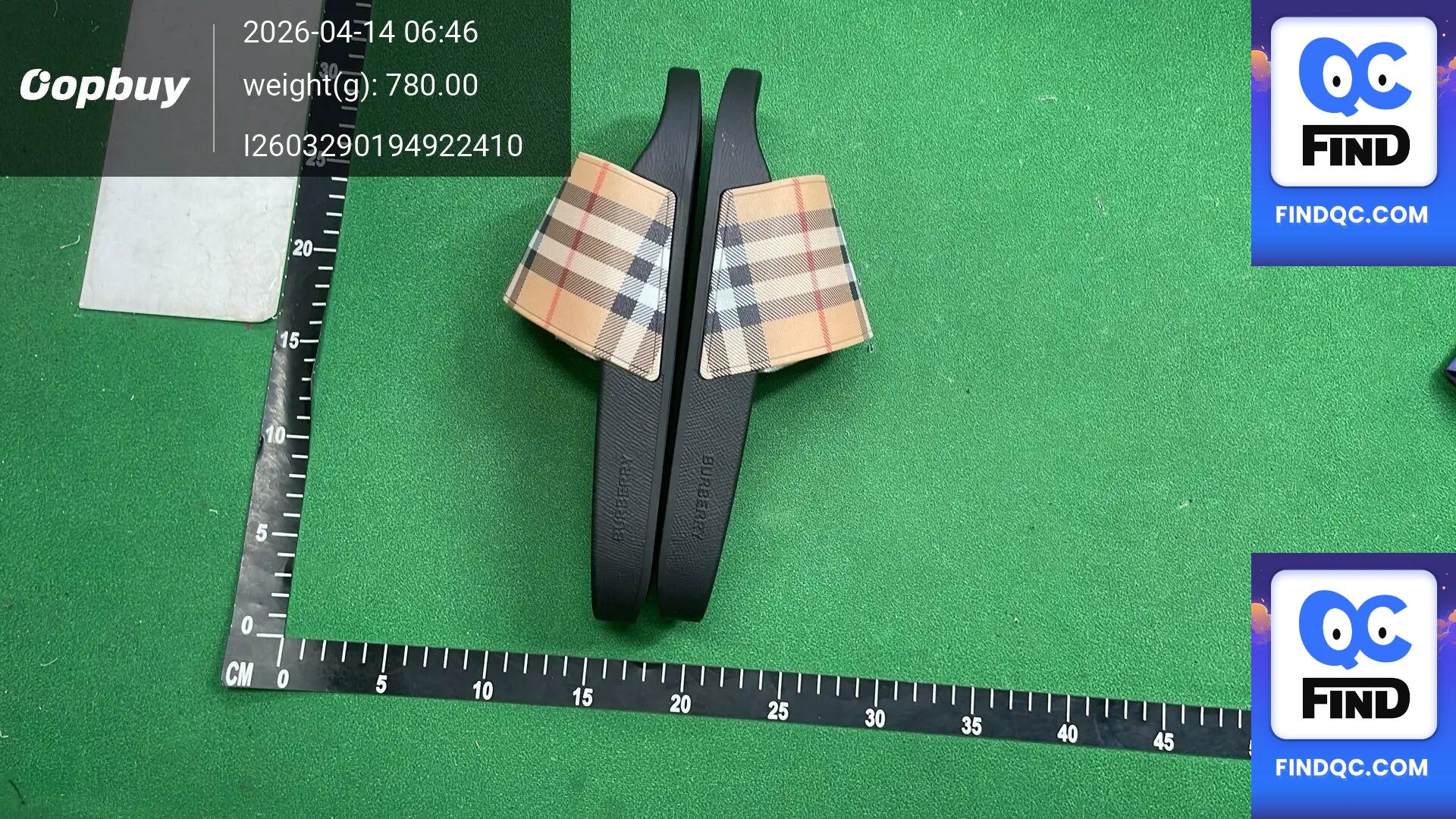 Burberry Haymarket Check Slides QC