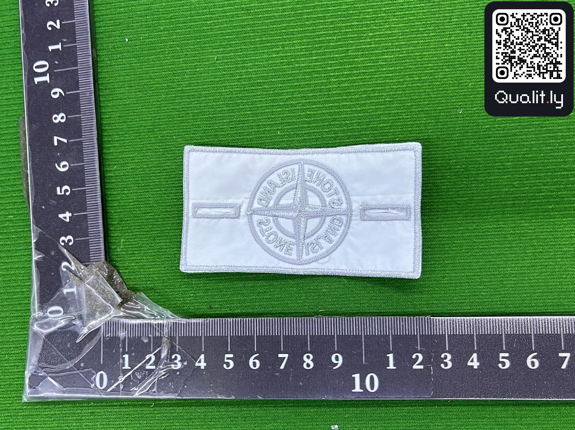 Foto QC 3 di 80