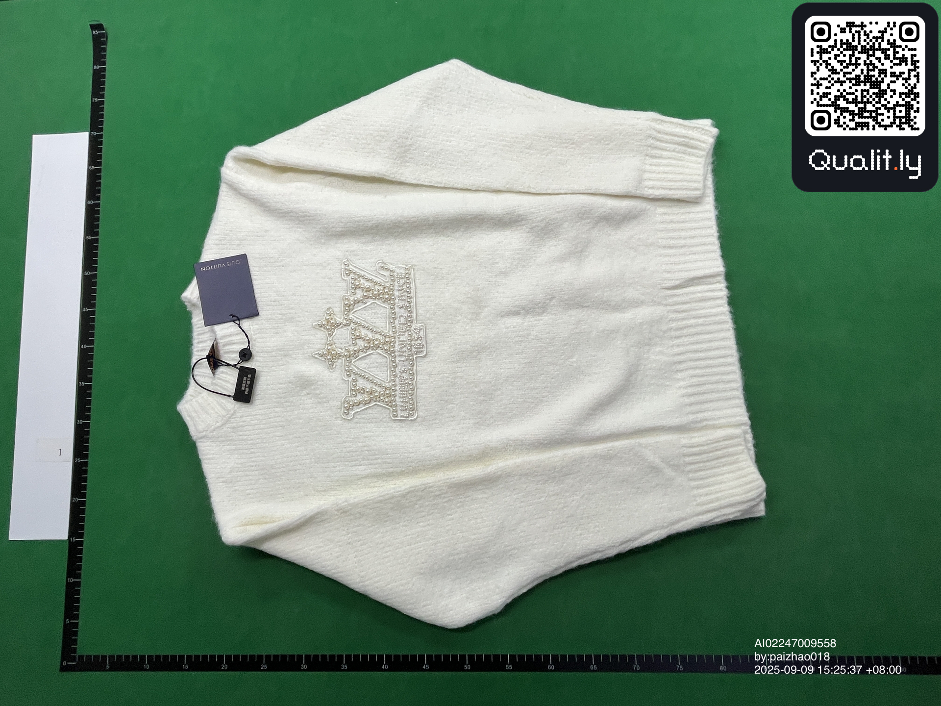 Sweater QC photo 3 of 4