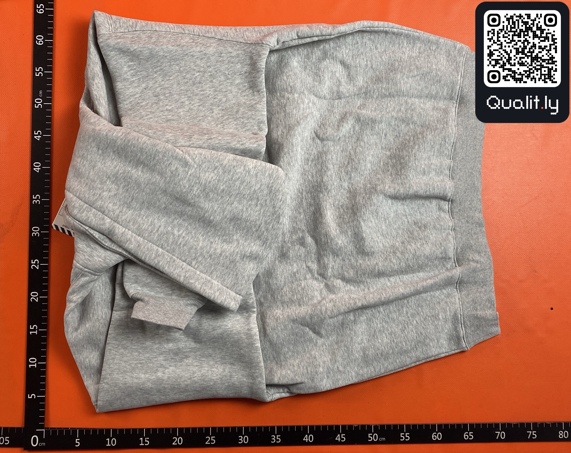 Camisola com capuz — foto QC 3 de 131