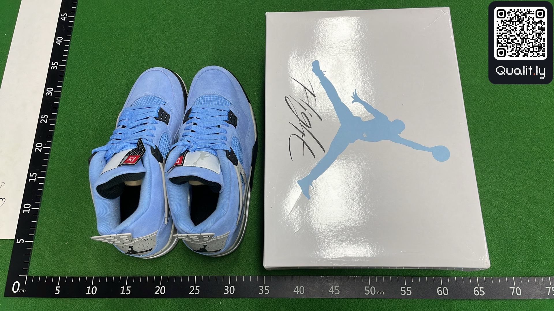Sneakers — foto QC 1 di 374
