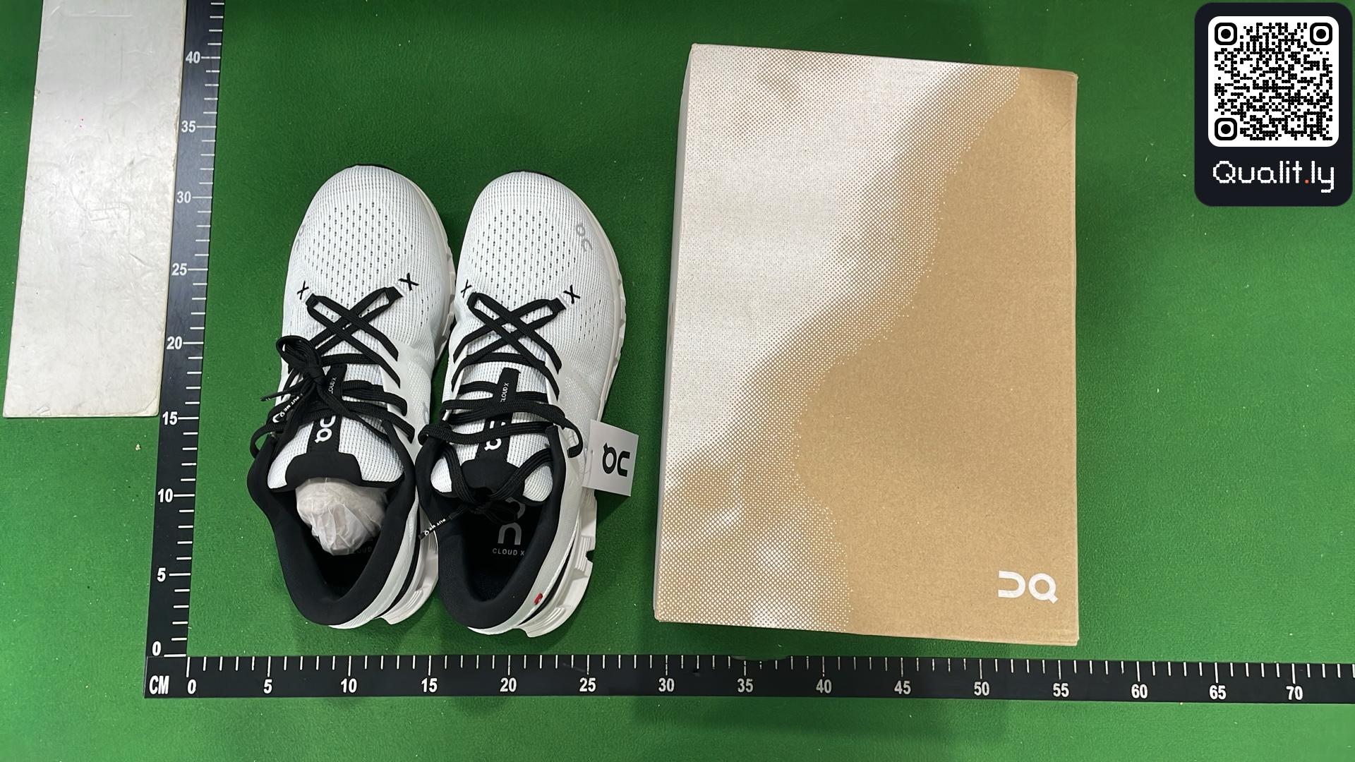 Sneakers QC photo 1 of 6