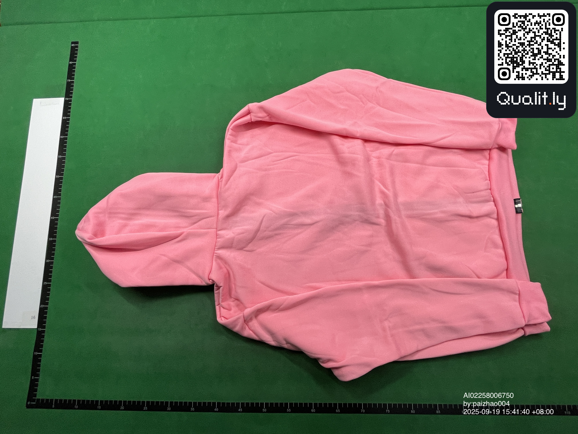 Camisola com capuz — foto QC 2 de 4