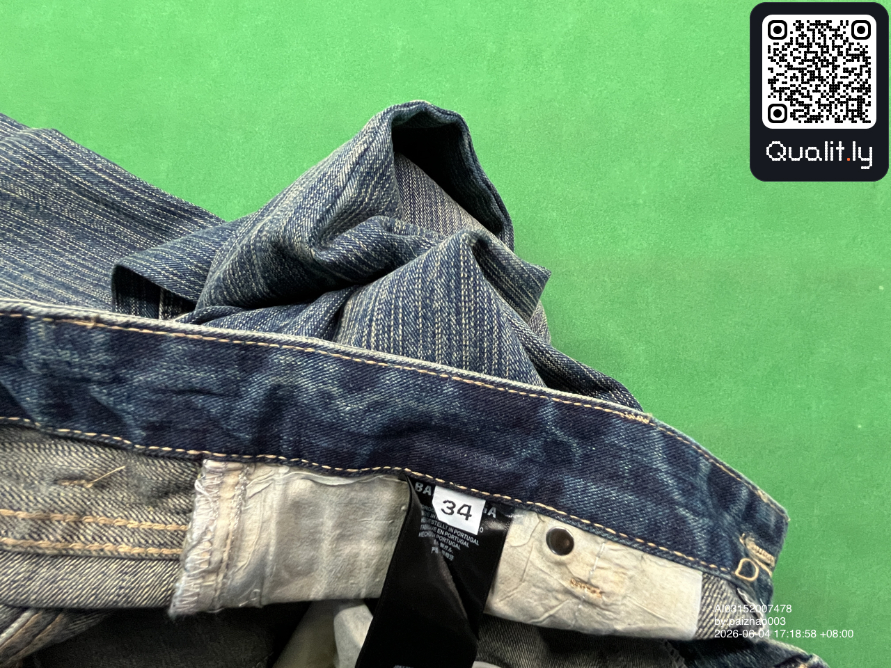 Jeans — QC-foto 1 av 18