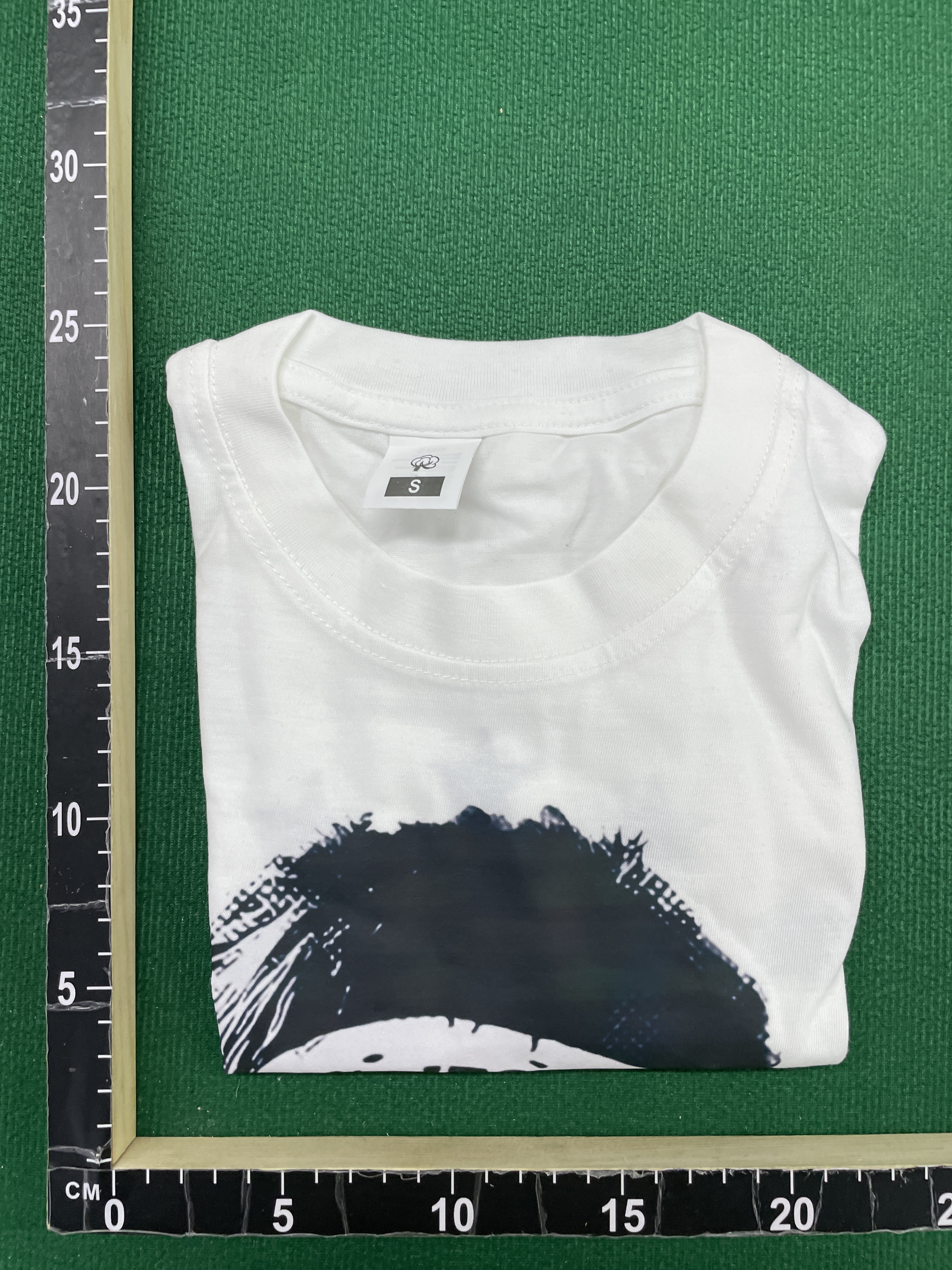T-shirt QC photo 1 of 77