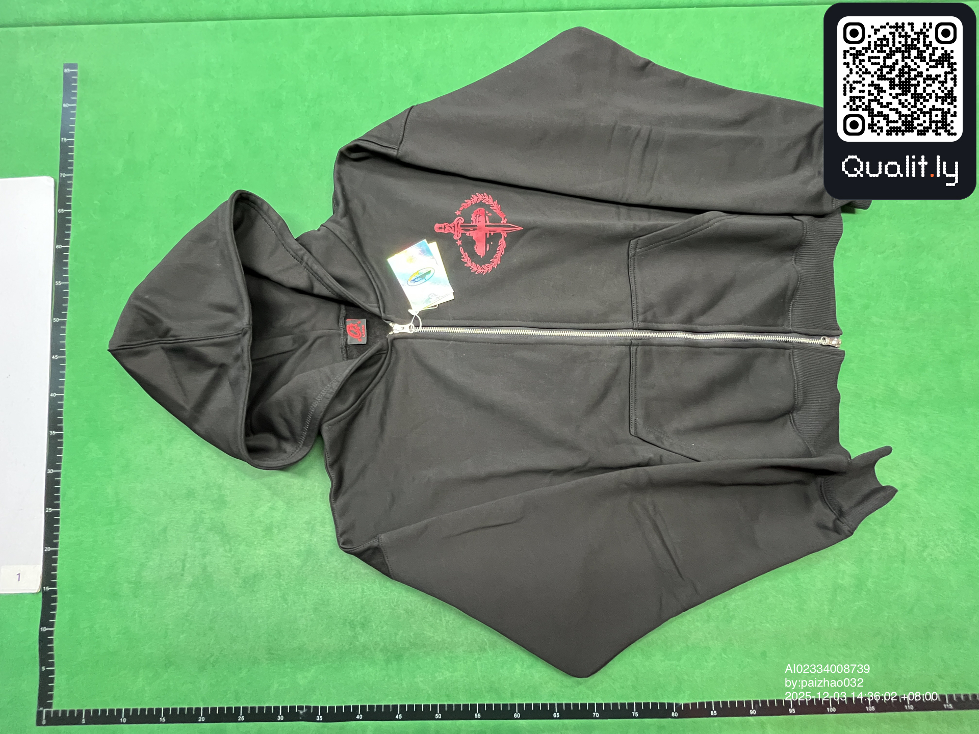 Hoodie QC photo 2 of 10