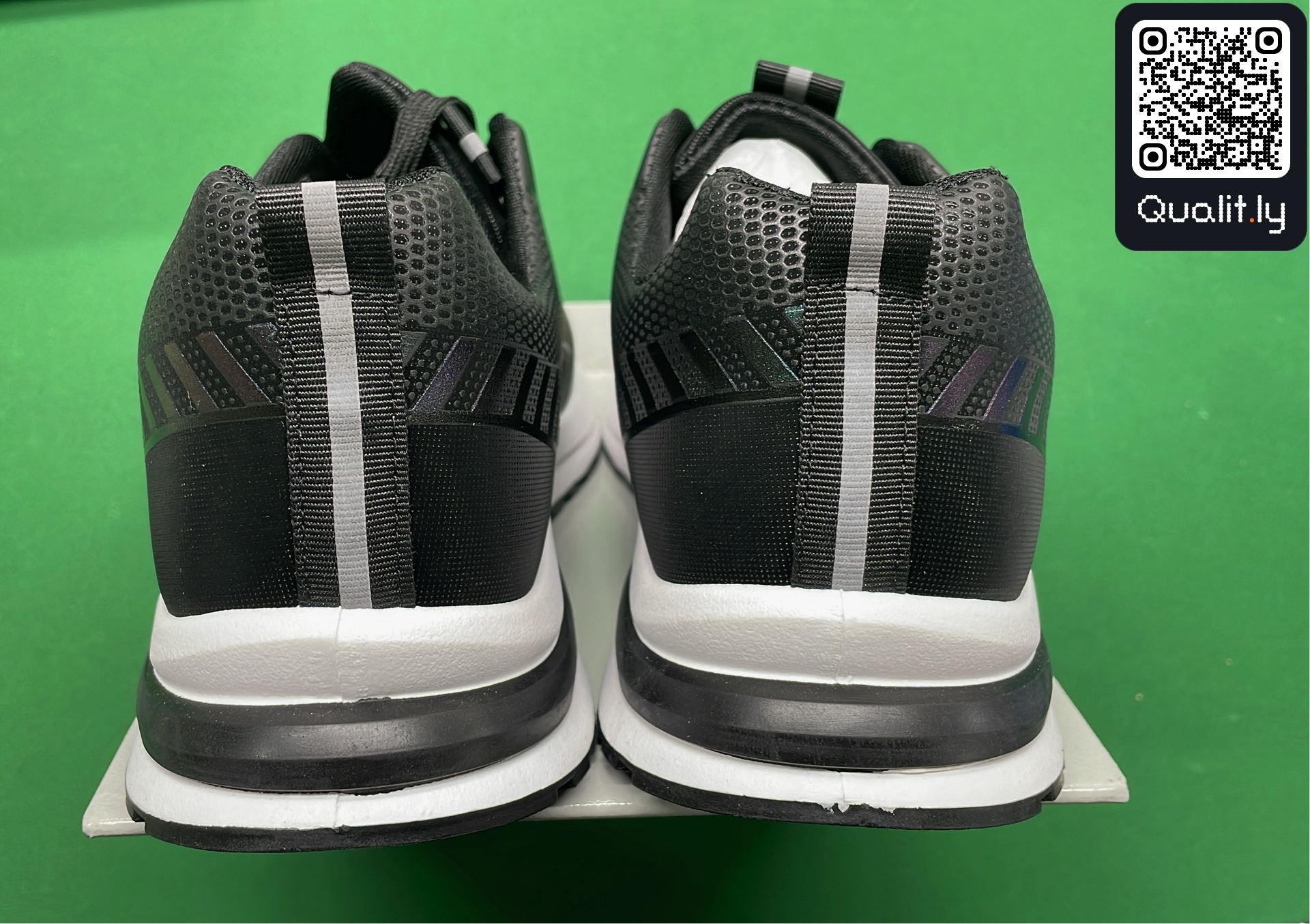 Sneakers QC photo 3 of 6