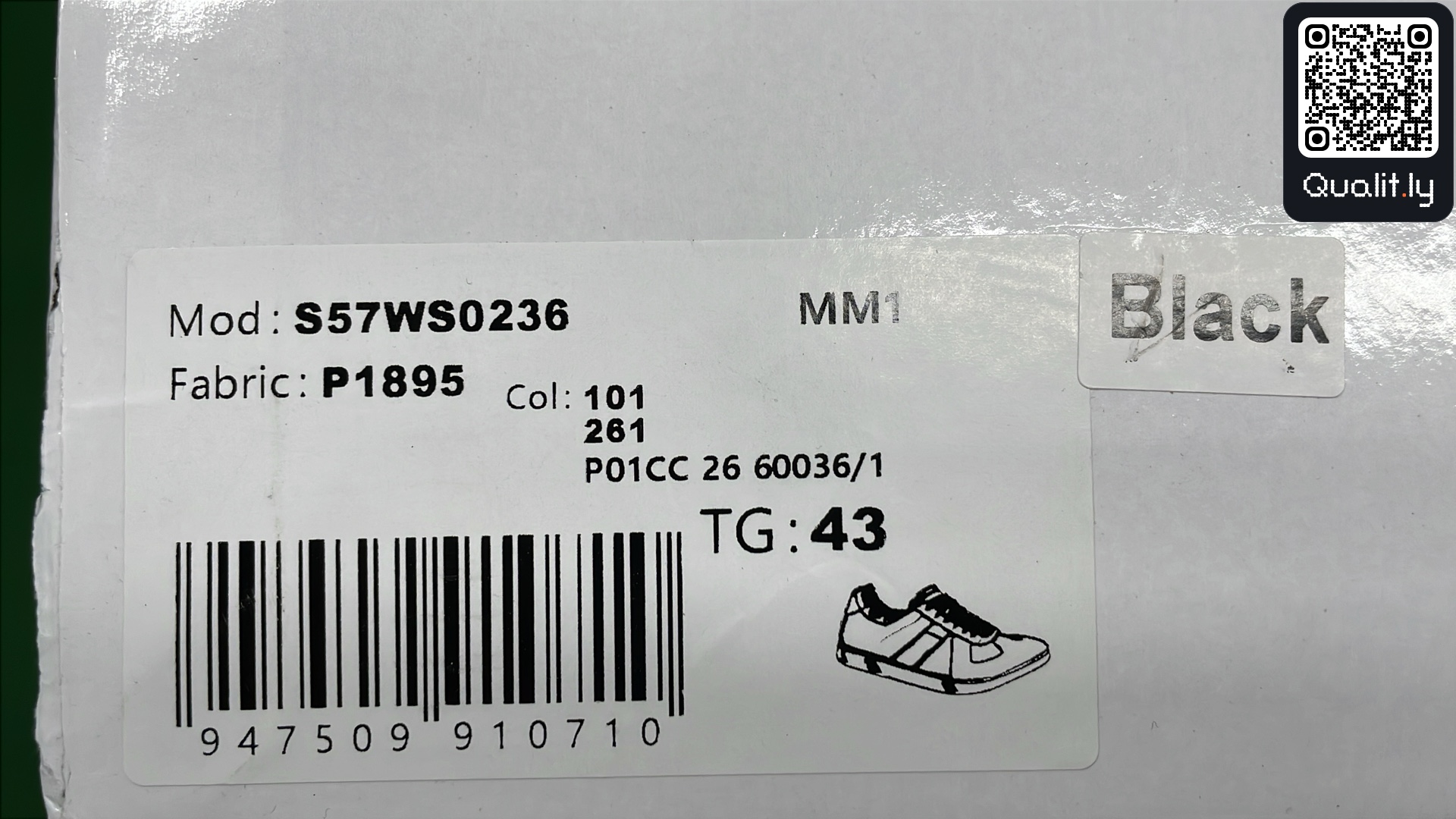 Sneakers QC photo 2 of 130