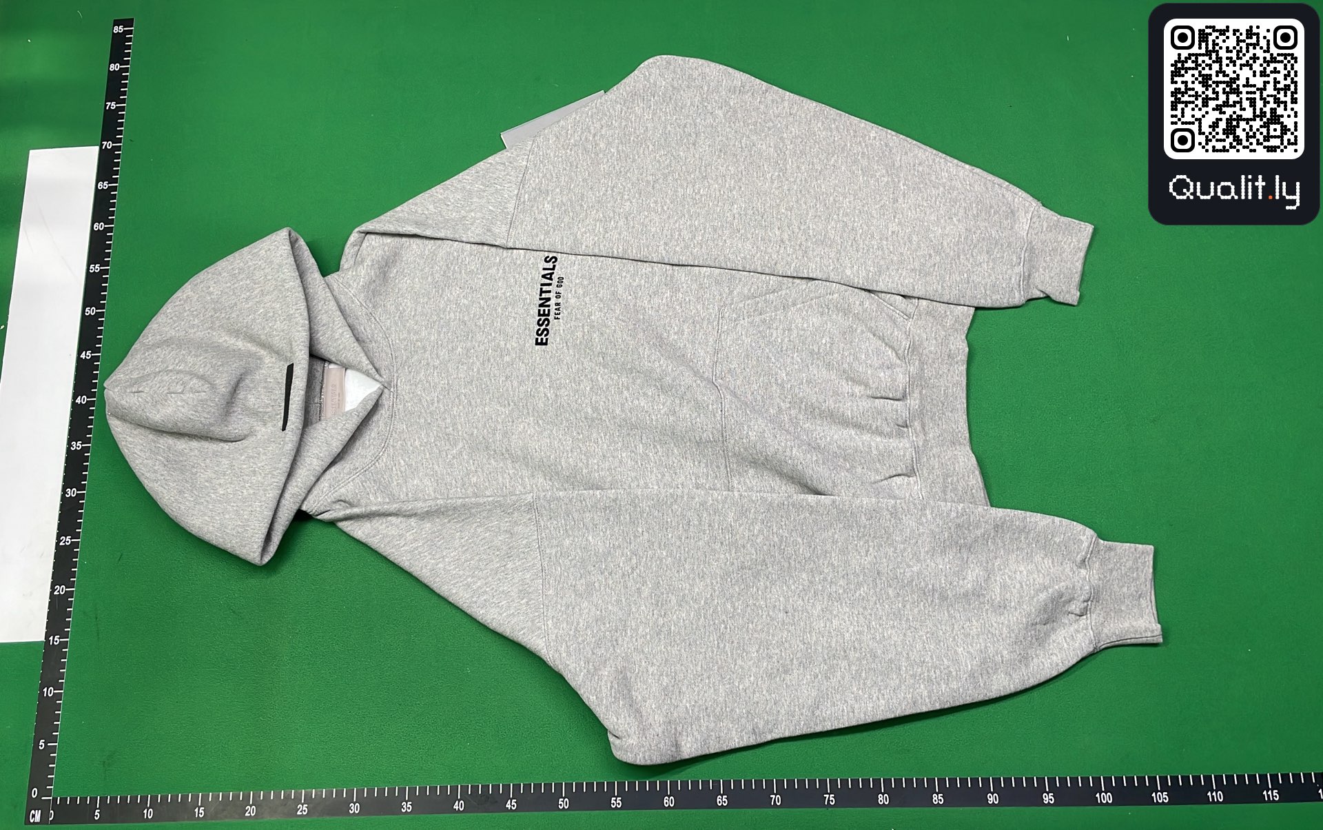 Hoodie QC photo 2 of 149