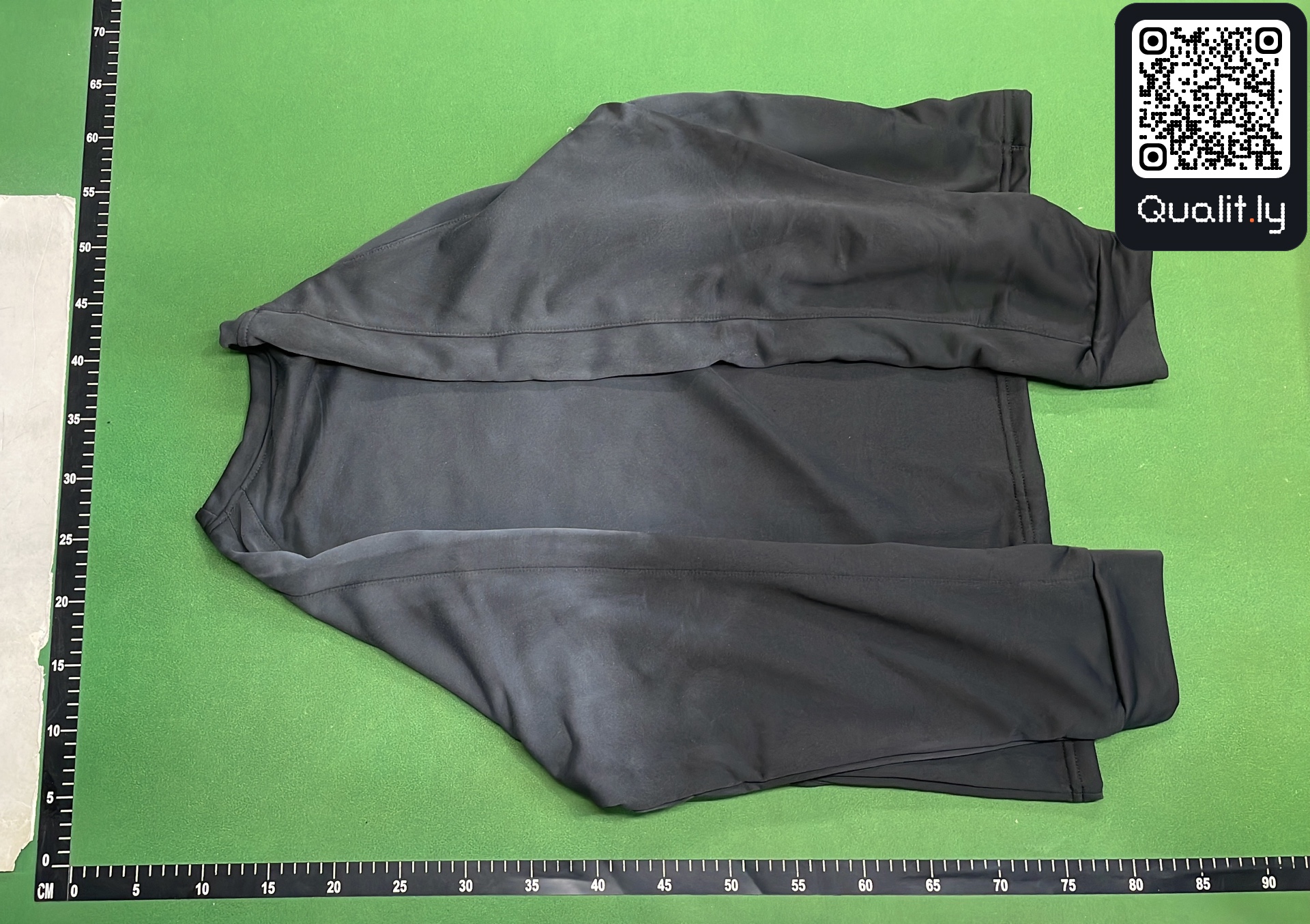 Hoodie — QC-foto 3 av 4