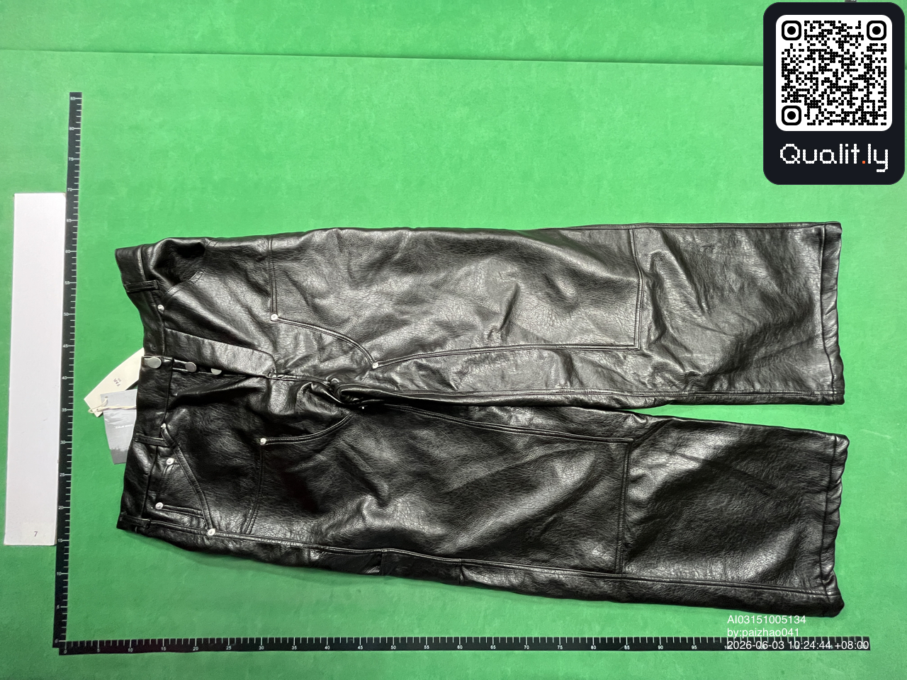 Pantaloni — fotografie QC 3 din 4