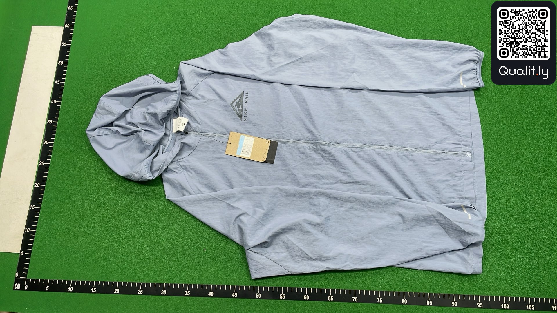 Jacket QC photo 2 of 12