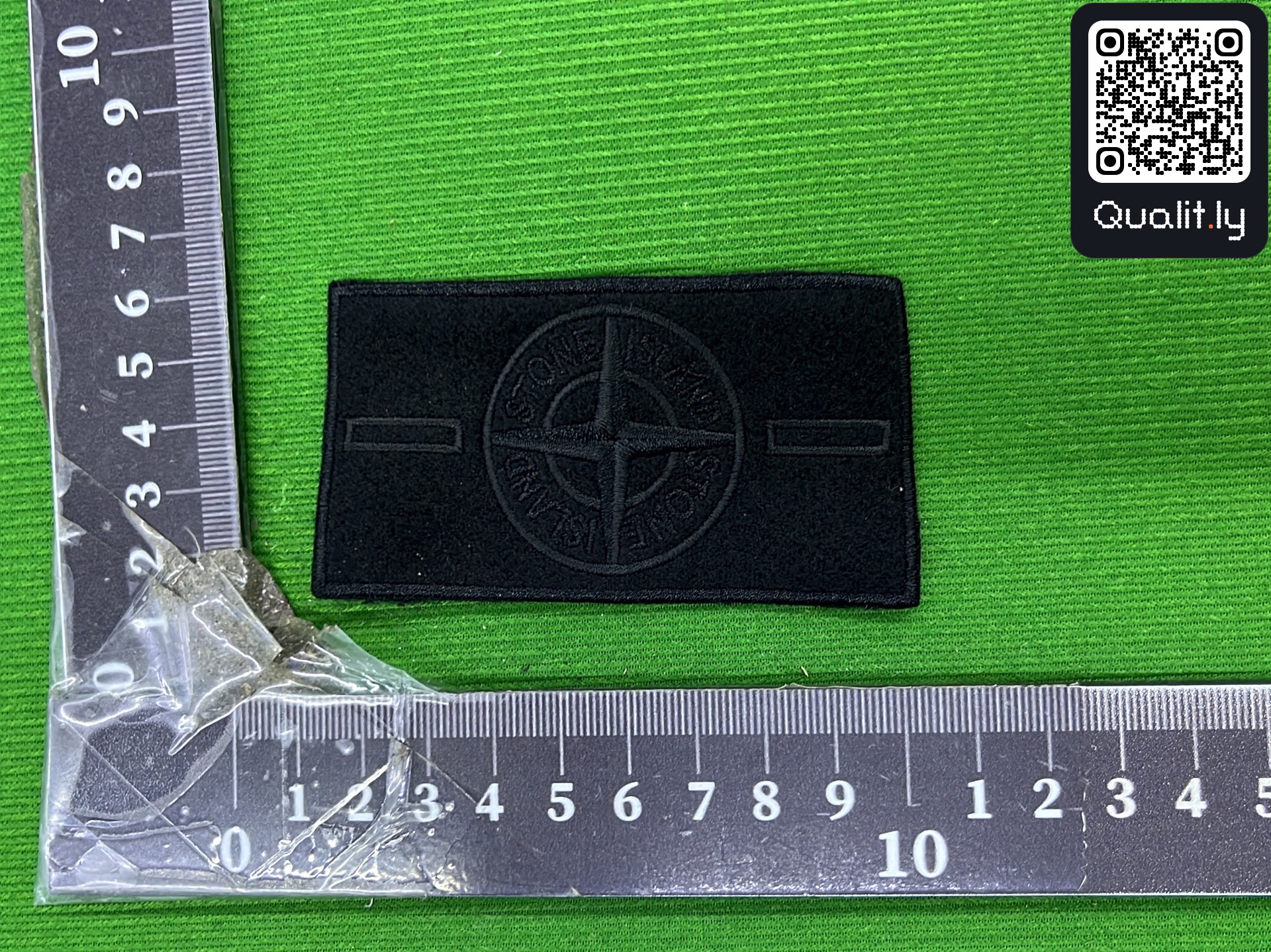 Foto QC 1 di 80