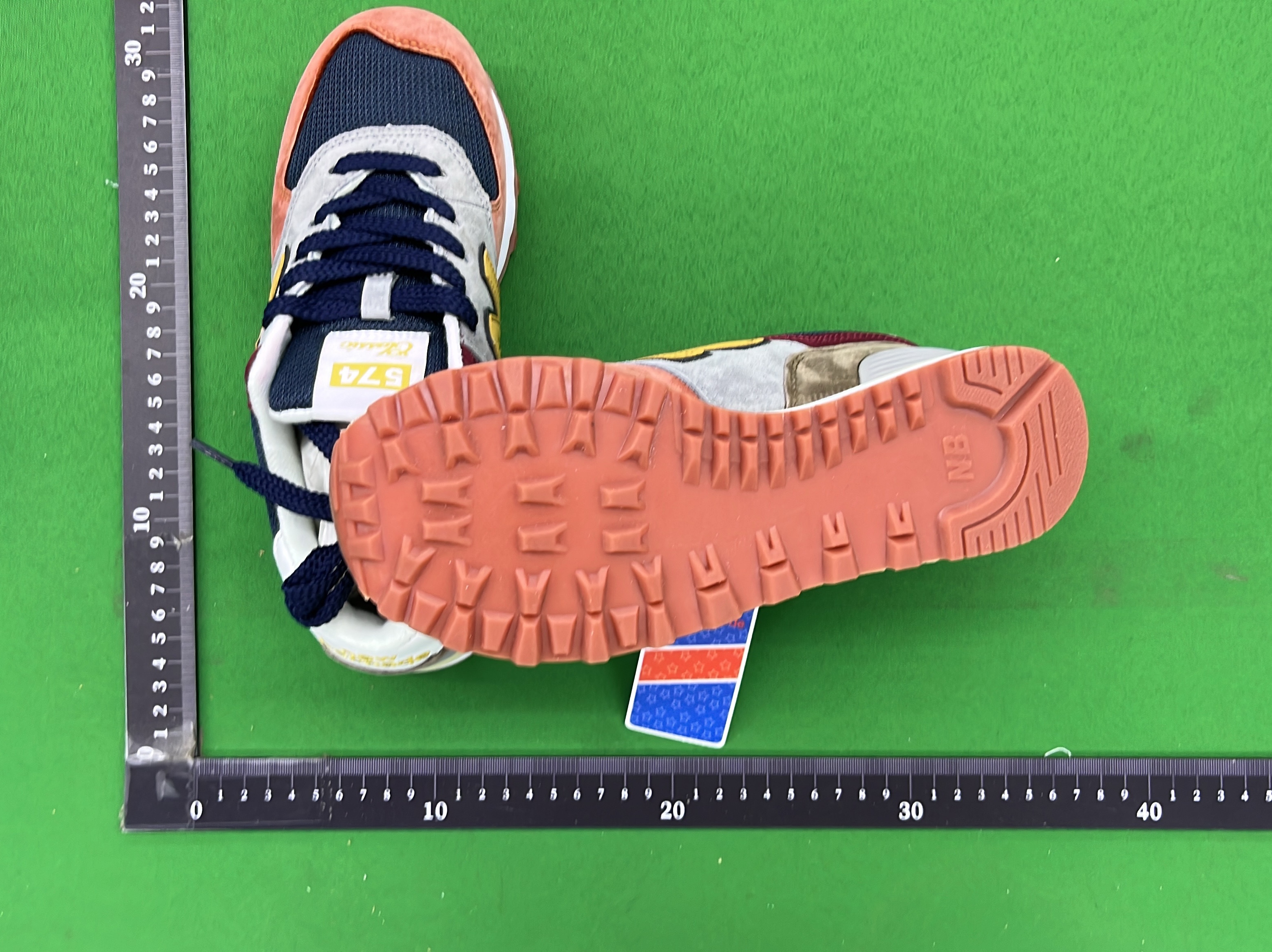 Sneakers QC photo 3 of 6