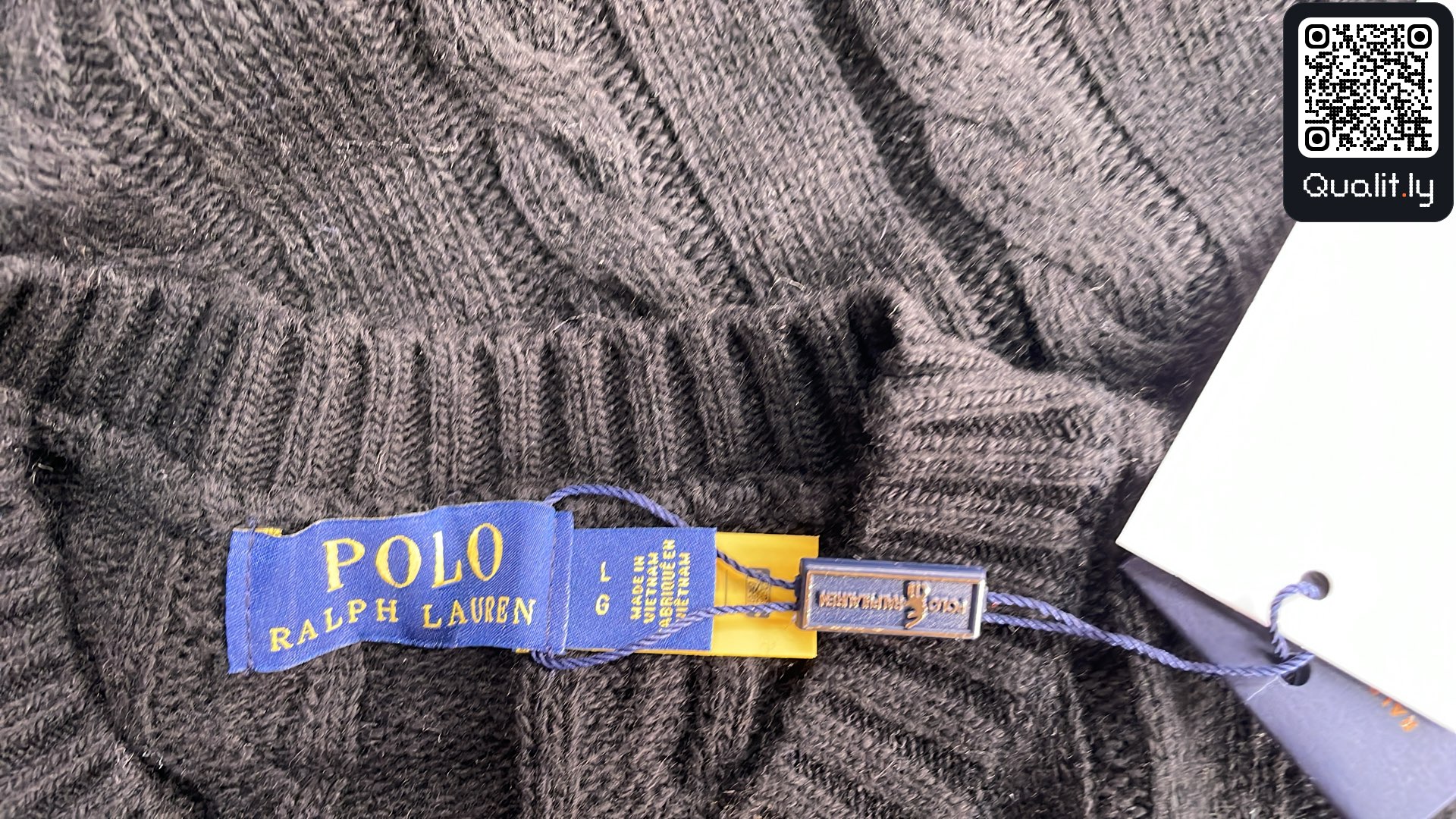 Sweater QC photo 1 of 16