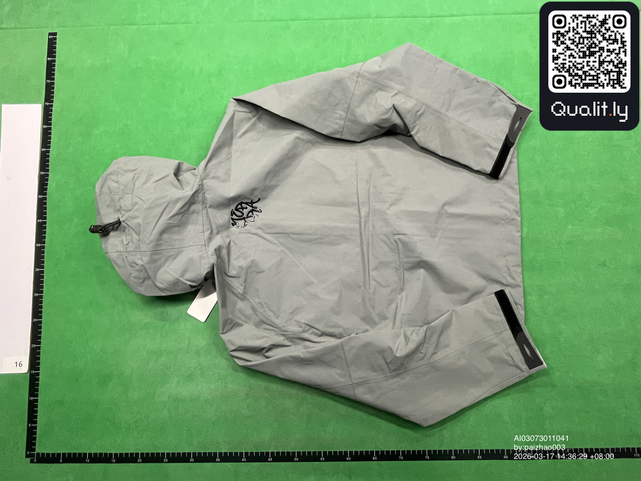 Veste — photo QC 2 sur 4