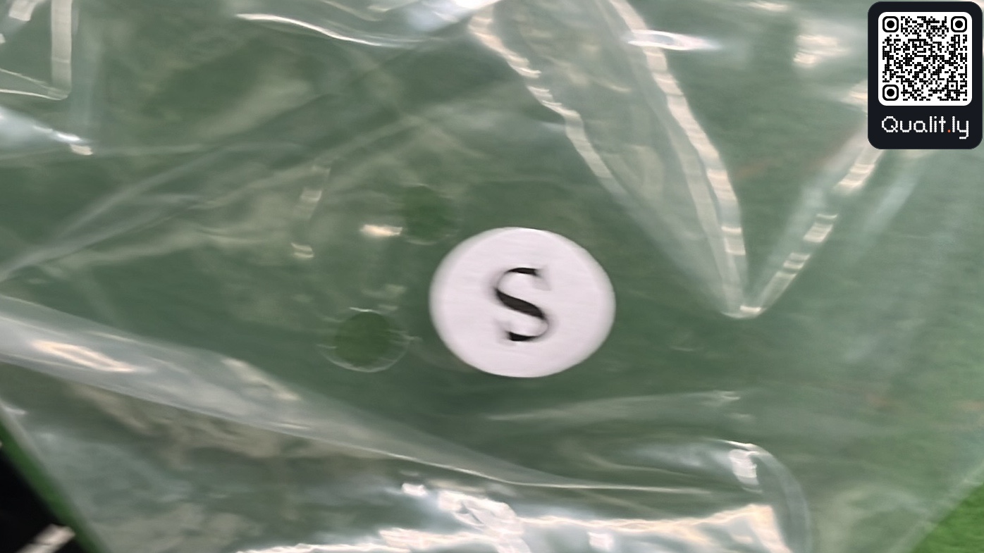 Sweater QC photo 1 of 72