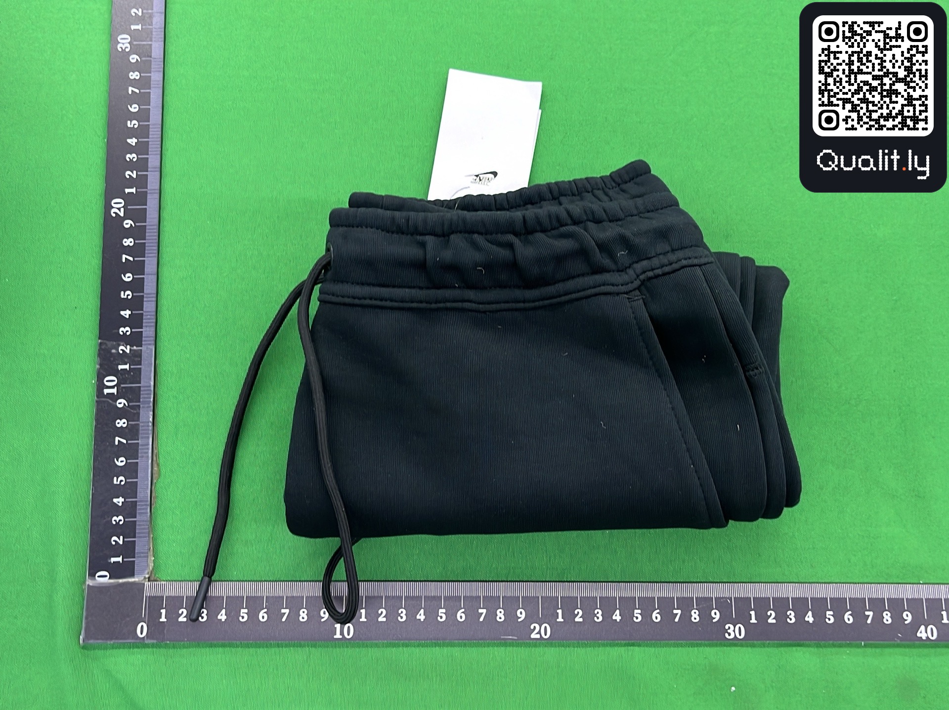 Short — photo QC 1 sur 118