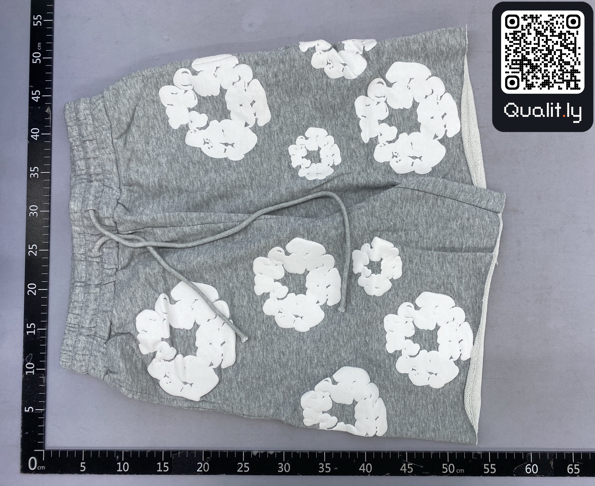 Jeansy — zdjęcie QC 2 z 69