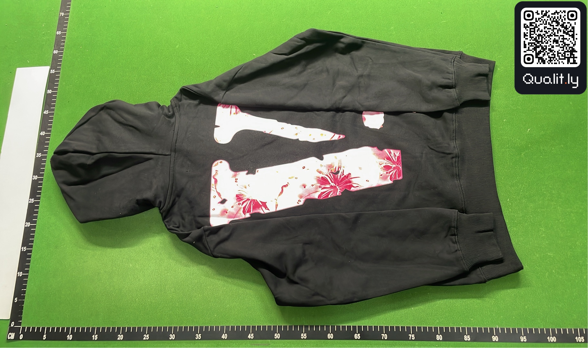 Hoodie — QC-Foto 3 von 42