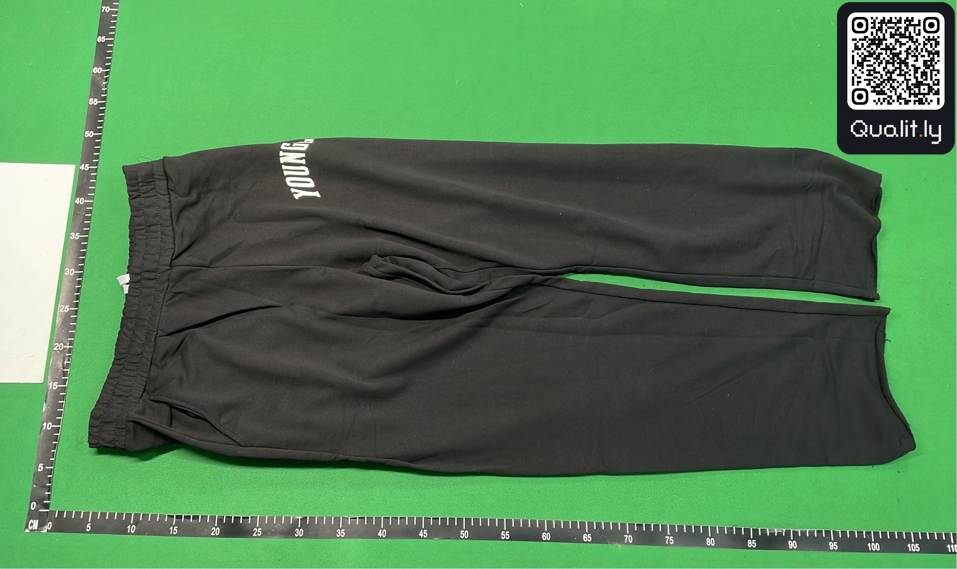 Pantalon — photo QC 2 sur 4