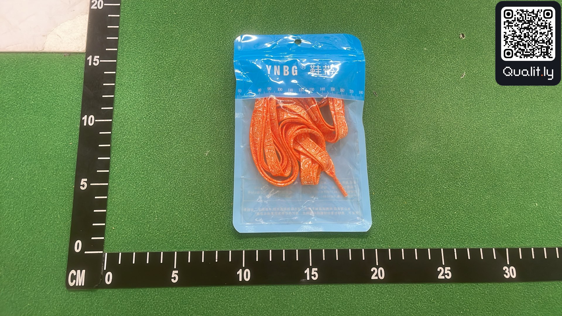 Sneaker — QC-Foto 1 von 3