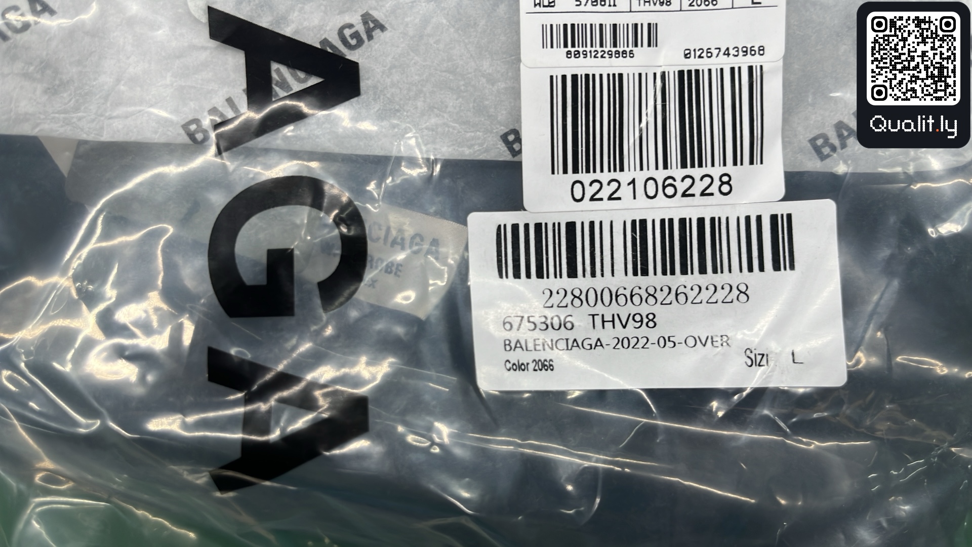 T-shirt — foto QC 1 de 16