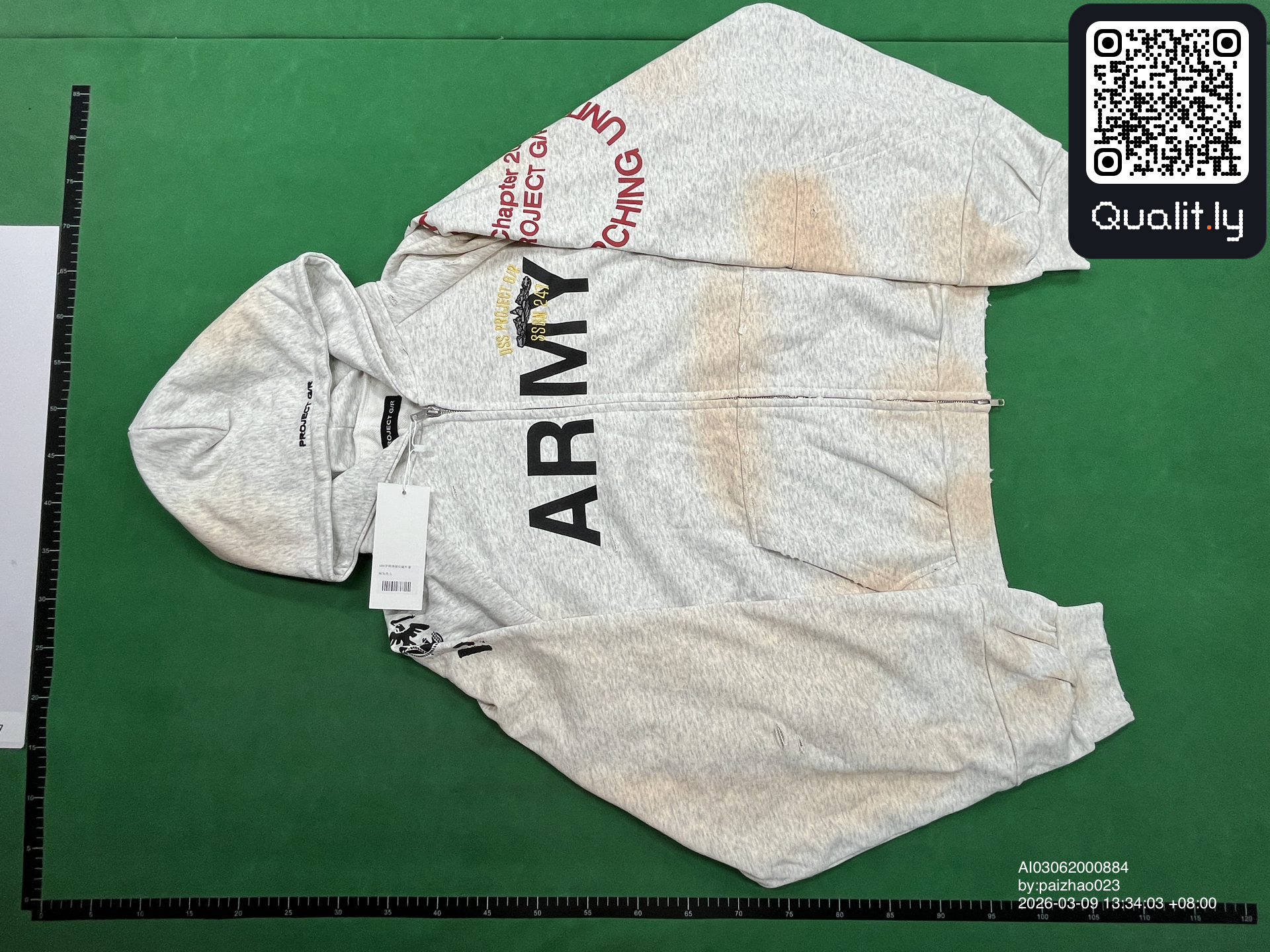 Sweat à capuche — photo QC 3 sur 18