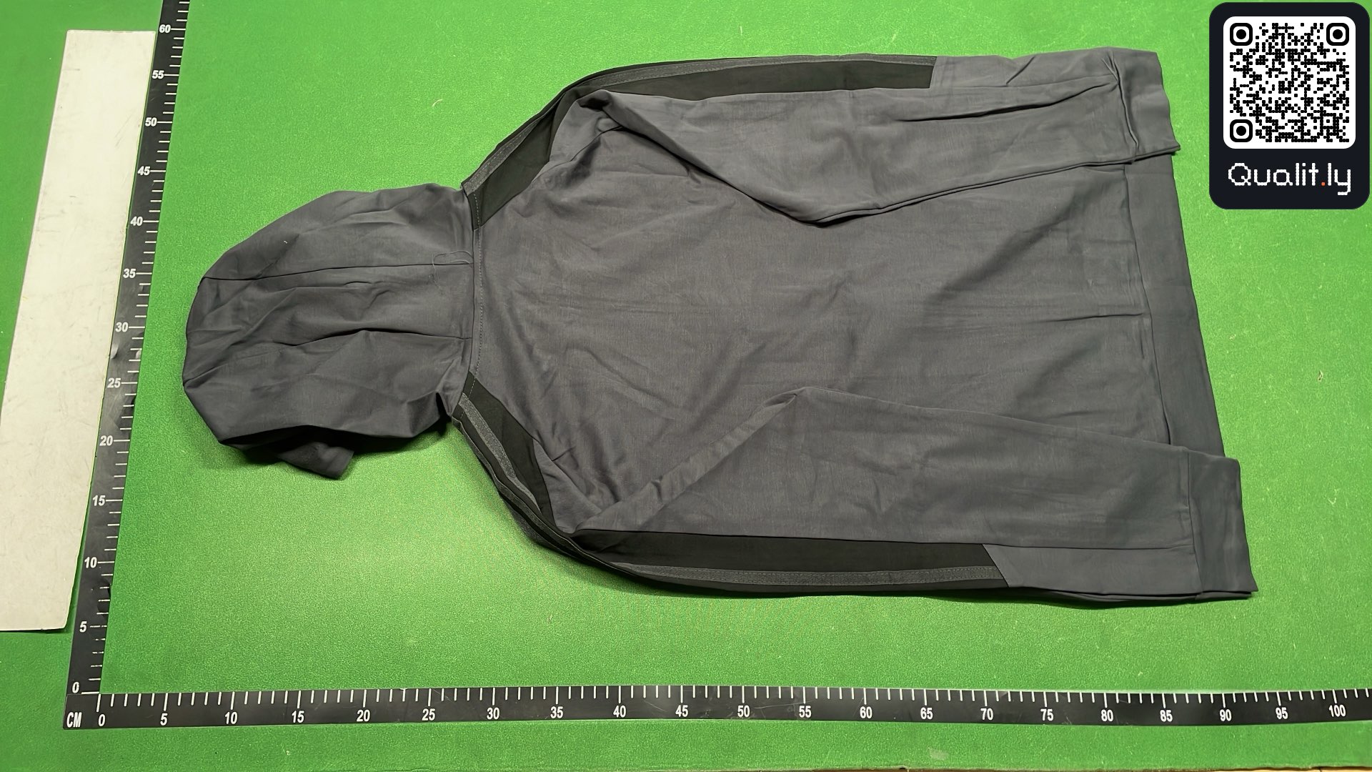 Hoodie QC photo 3 of 5