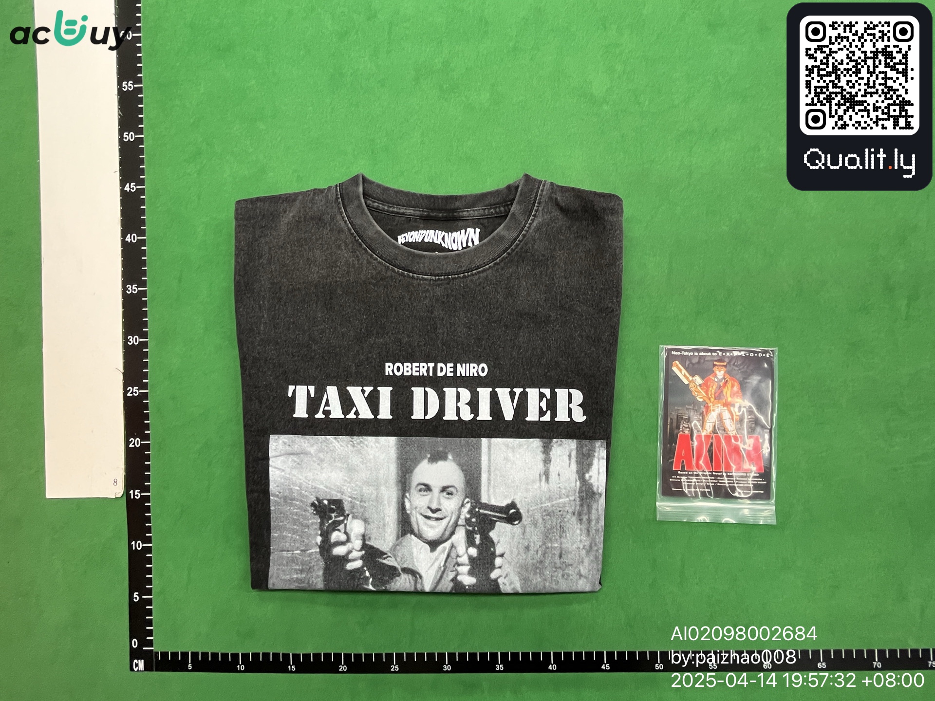 T-shirt — foto QC 1 di 20