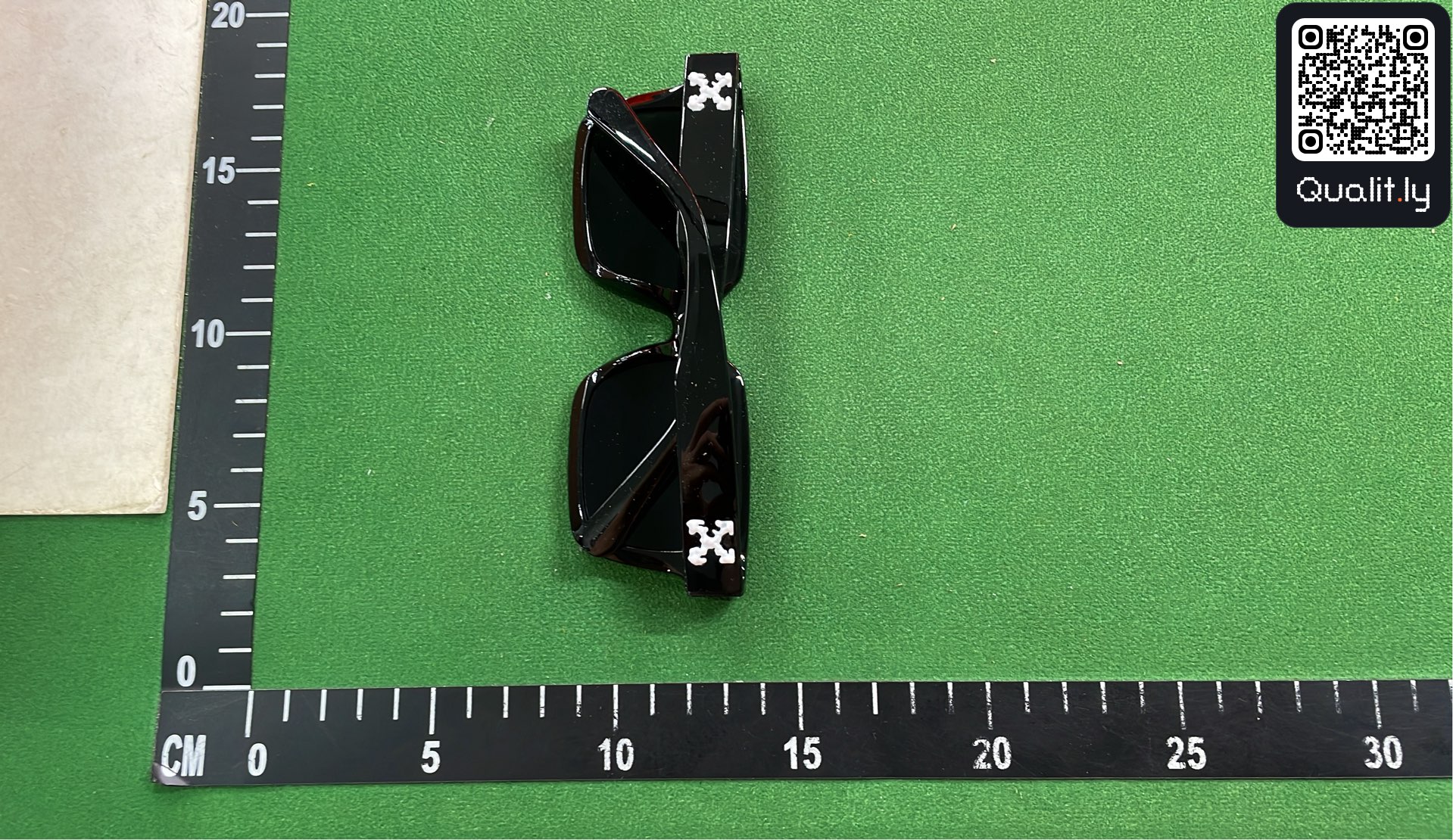Sunglasses QC photo 2 of 6