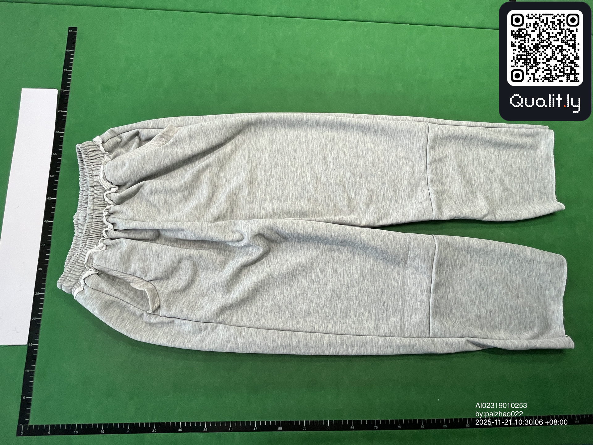 Pantalon — photo QC 3 sur 4
