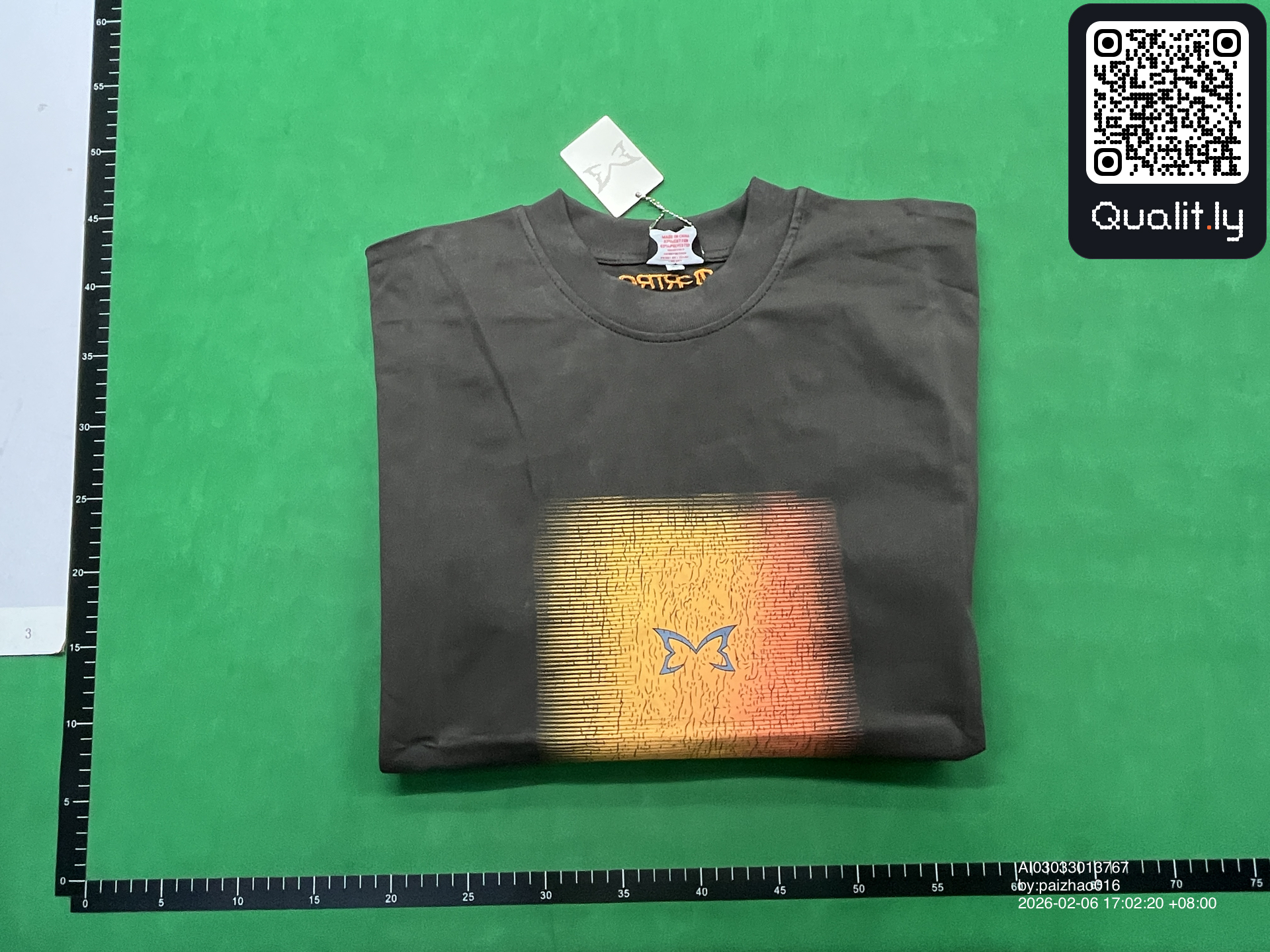 Tricou — fotografie QC 1 din 4